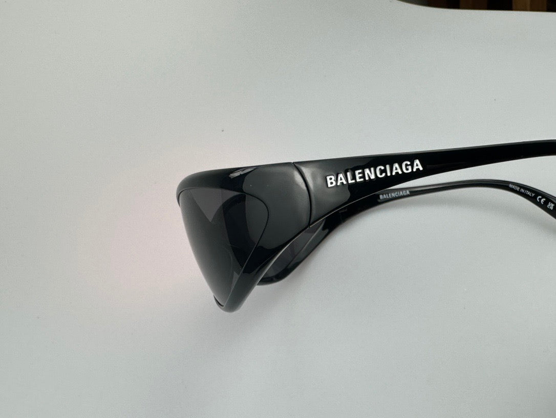 Inspired Balenciaga BB0285S – Sport Shield Sunglasses (1:1 Mirror Quality)