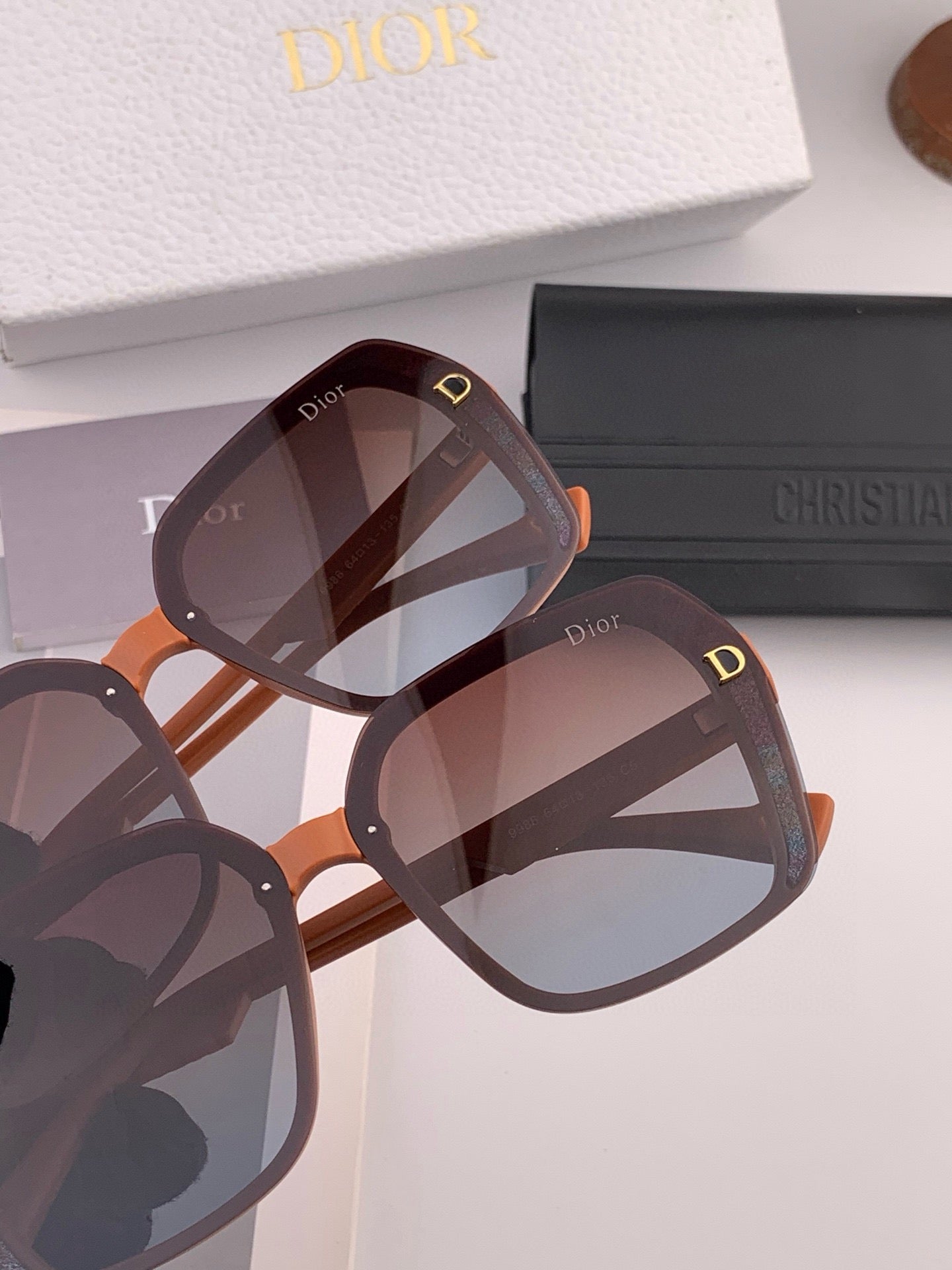Inspired Dior CD6998 – Oversized Square Polarized Sunglasses (1:1 Mirror Quality)