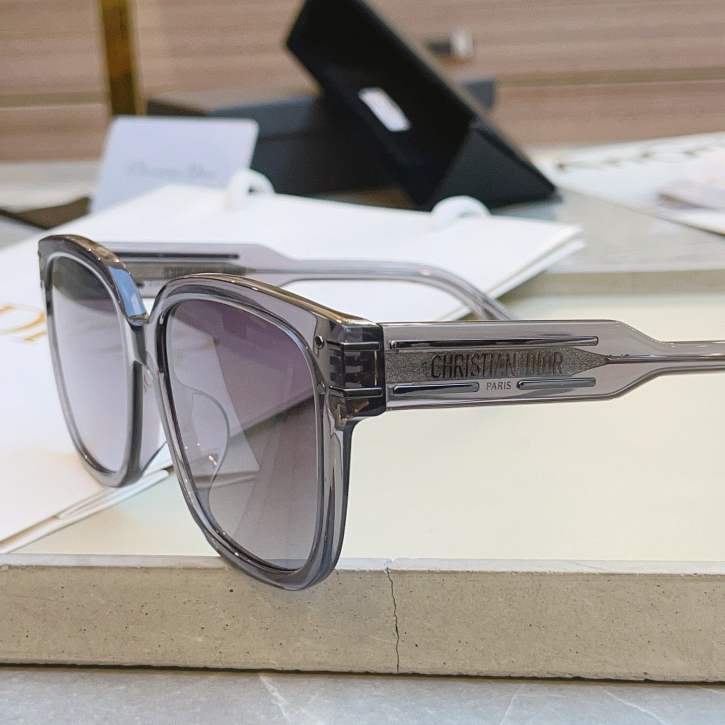 Inspired Dior Signature S7F – Oversized Square Sunglasses (1:1 Mirror Quality)