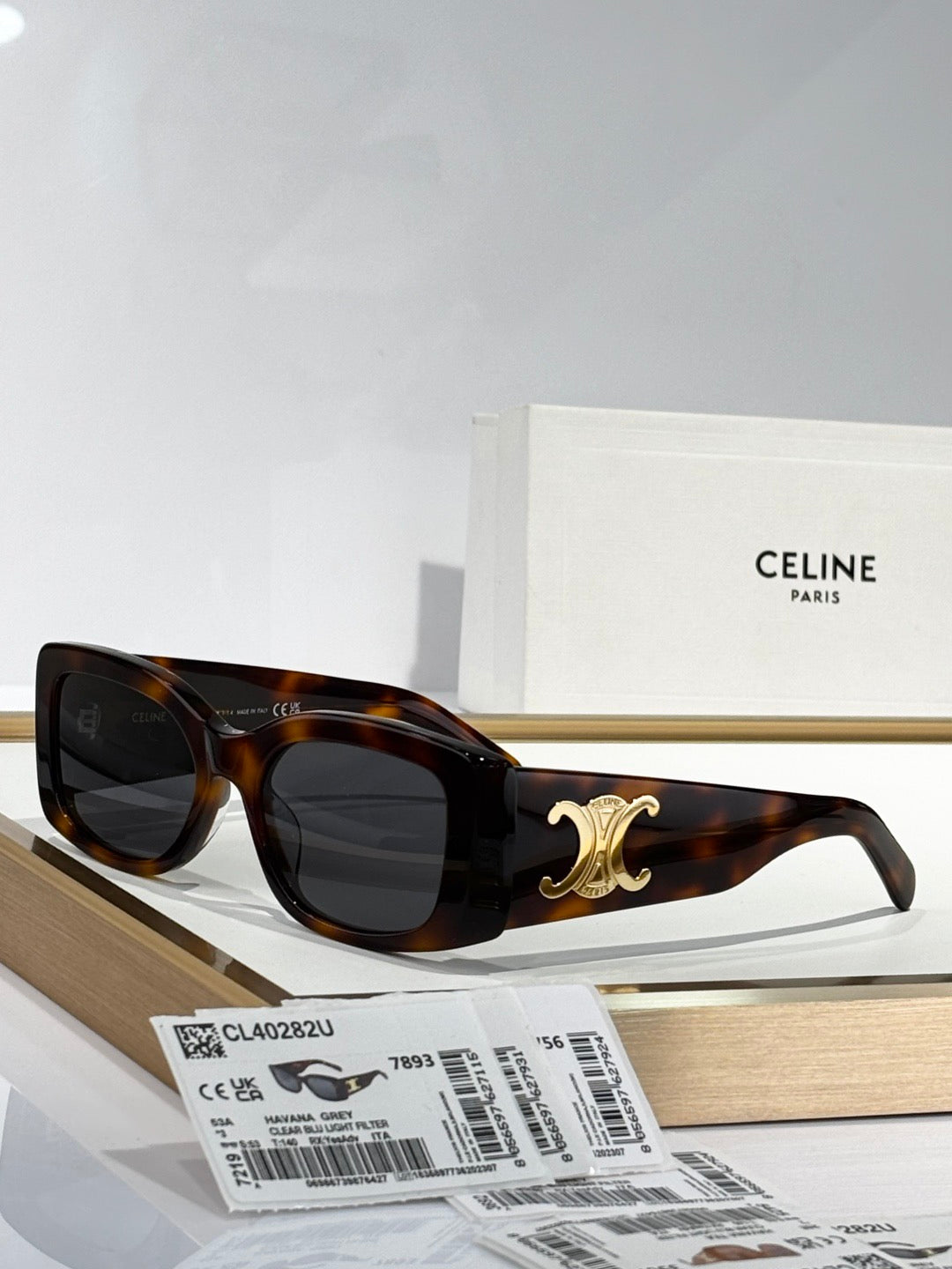 Inspired CELINE CL40282U – Butterfly Rectangular Sunglasses (1:1 Mirror Quality)