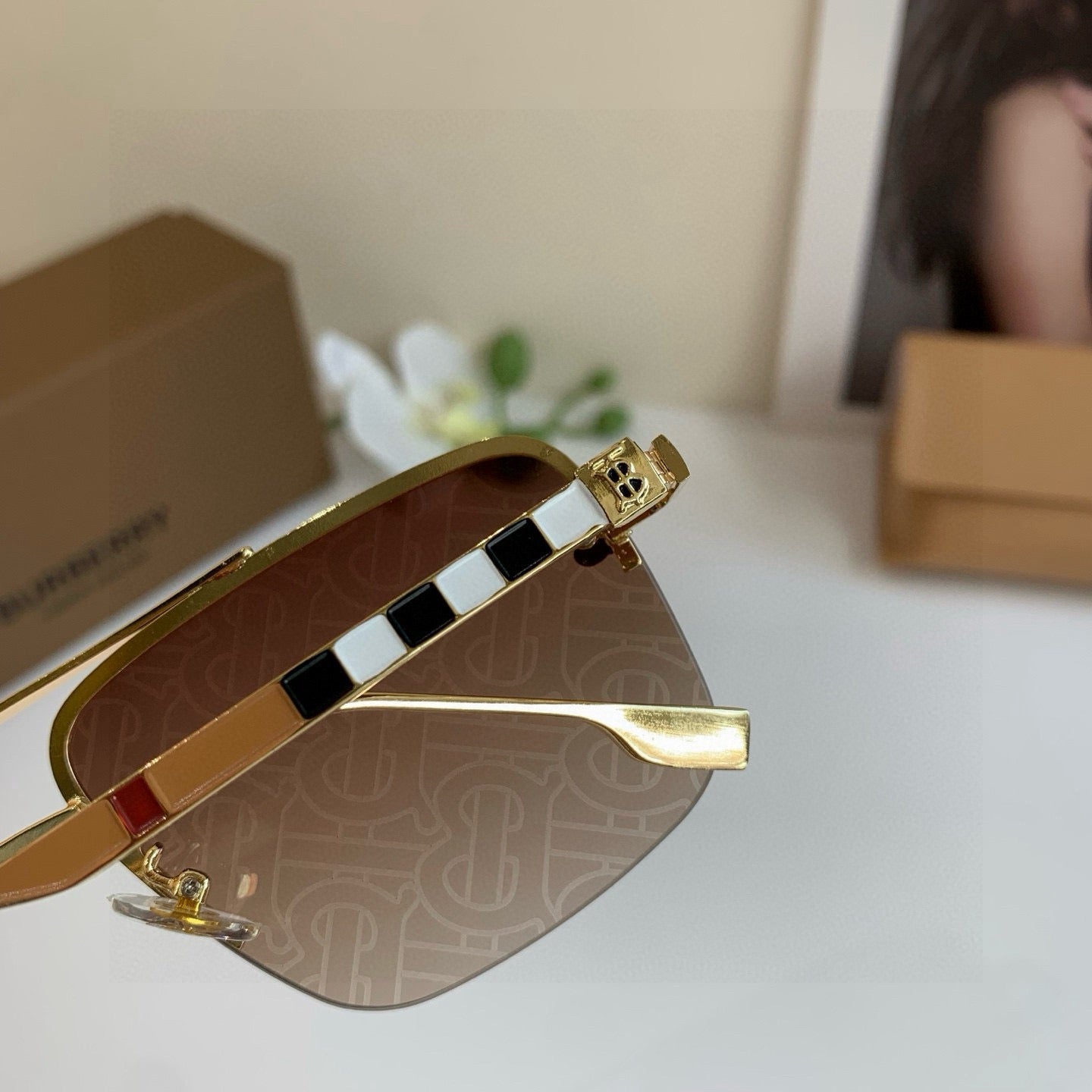 Inspired Burberry 2483 – Luxury Square Metal Sunglasses (1:1 Mirror Quality)- Brown Gradient