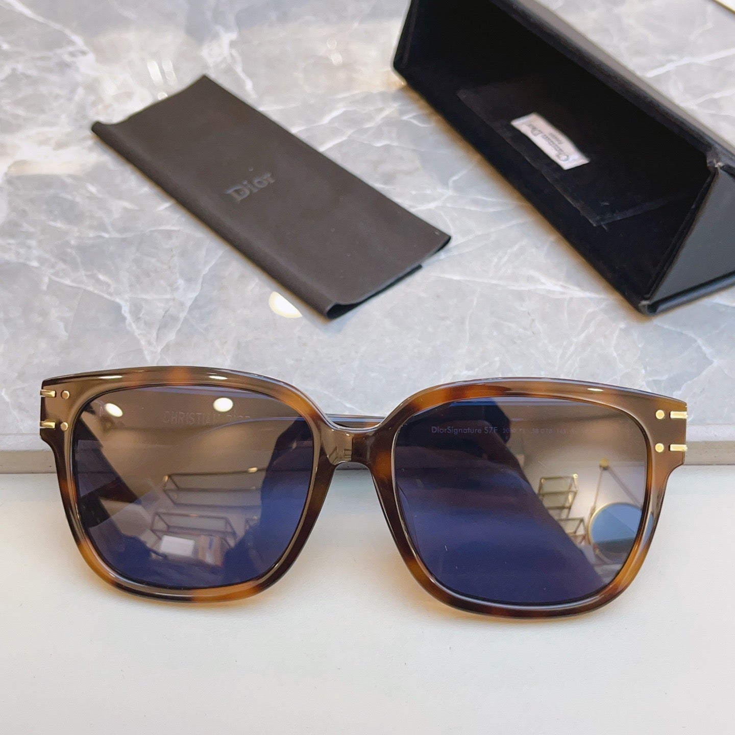 Inspired Dior Signature S7F – Oversized Square Sunglasses (1:1 Mirror Quality)- brown tortoise