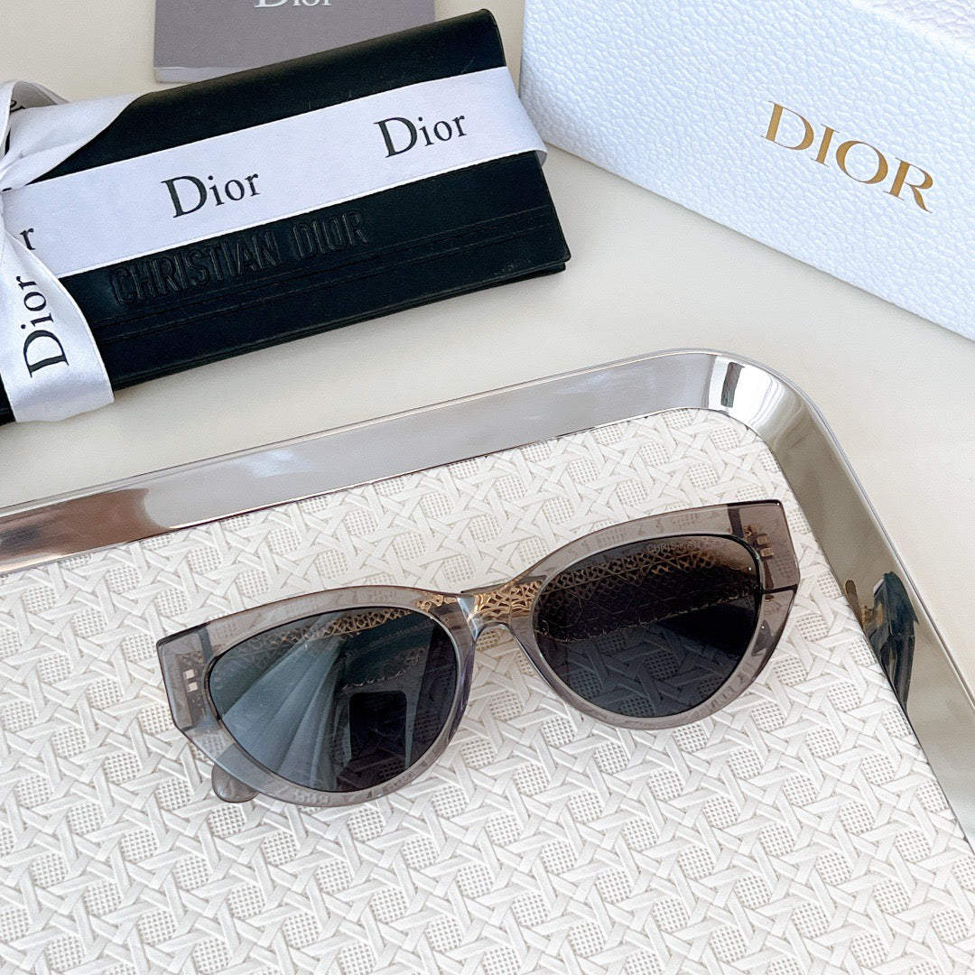 Inspired Dior DioRésille B1F – Cat-Eye Sunglasses (1:1 Mirror Quality)