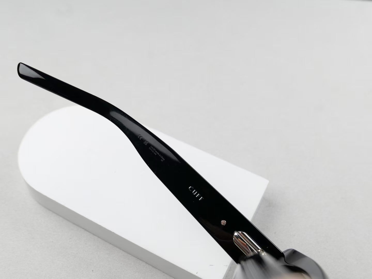 Inspired Gentle Monster CUFF 01- Retro Oval Sunglasses (1:1 Mirror Quality)