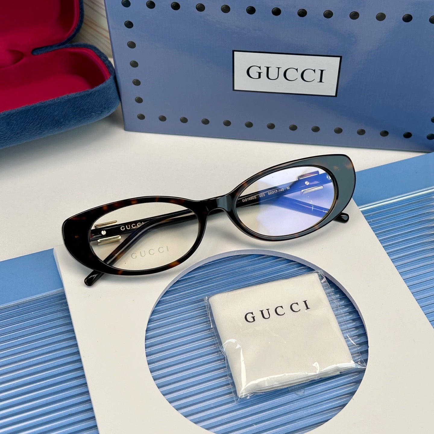 Inspired Gucci GG1680S – Cat-Eye Rectangle Eyeglasses (1:1 Mirror Quality)