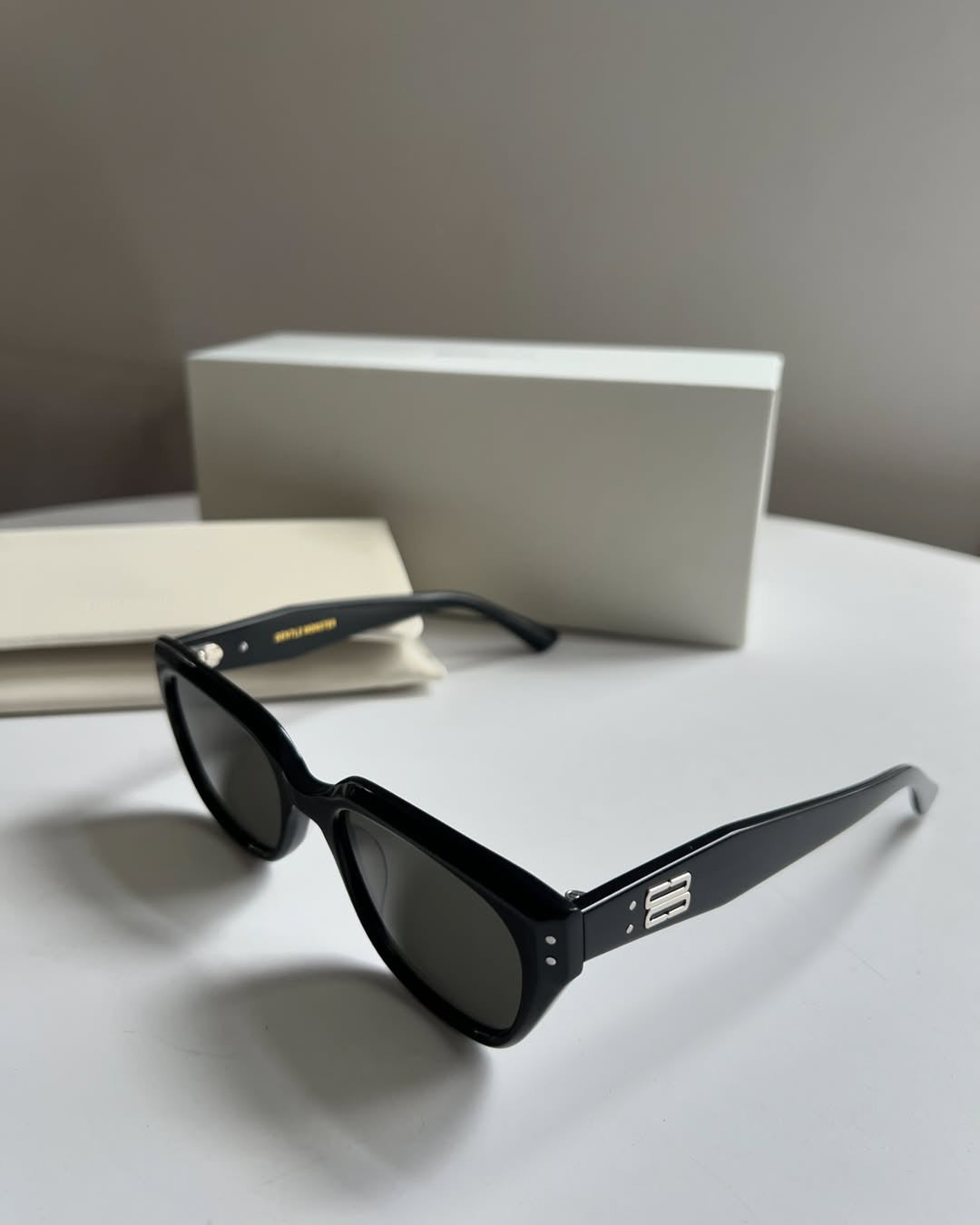 Inspired Gentle Monster Nada 01 – Classic Bold Square Sunglasses (1:1 Mirror Quality)