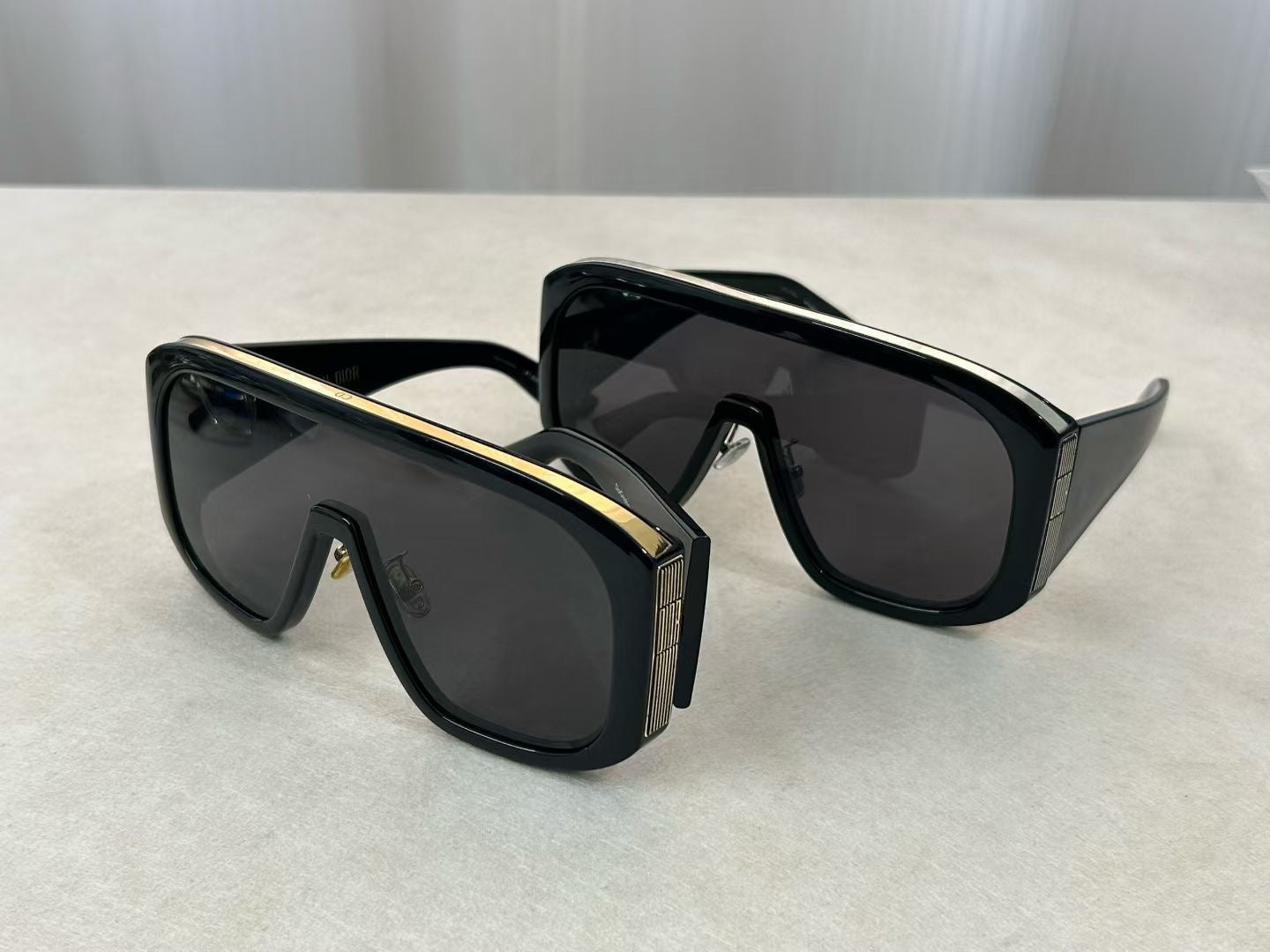 Inspired DiorGraphique M2U – Oversized Shield Sunglasses (1:1 Mirror Quality)