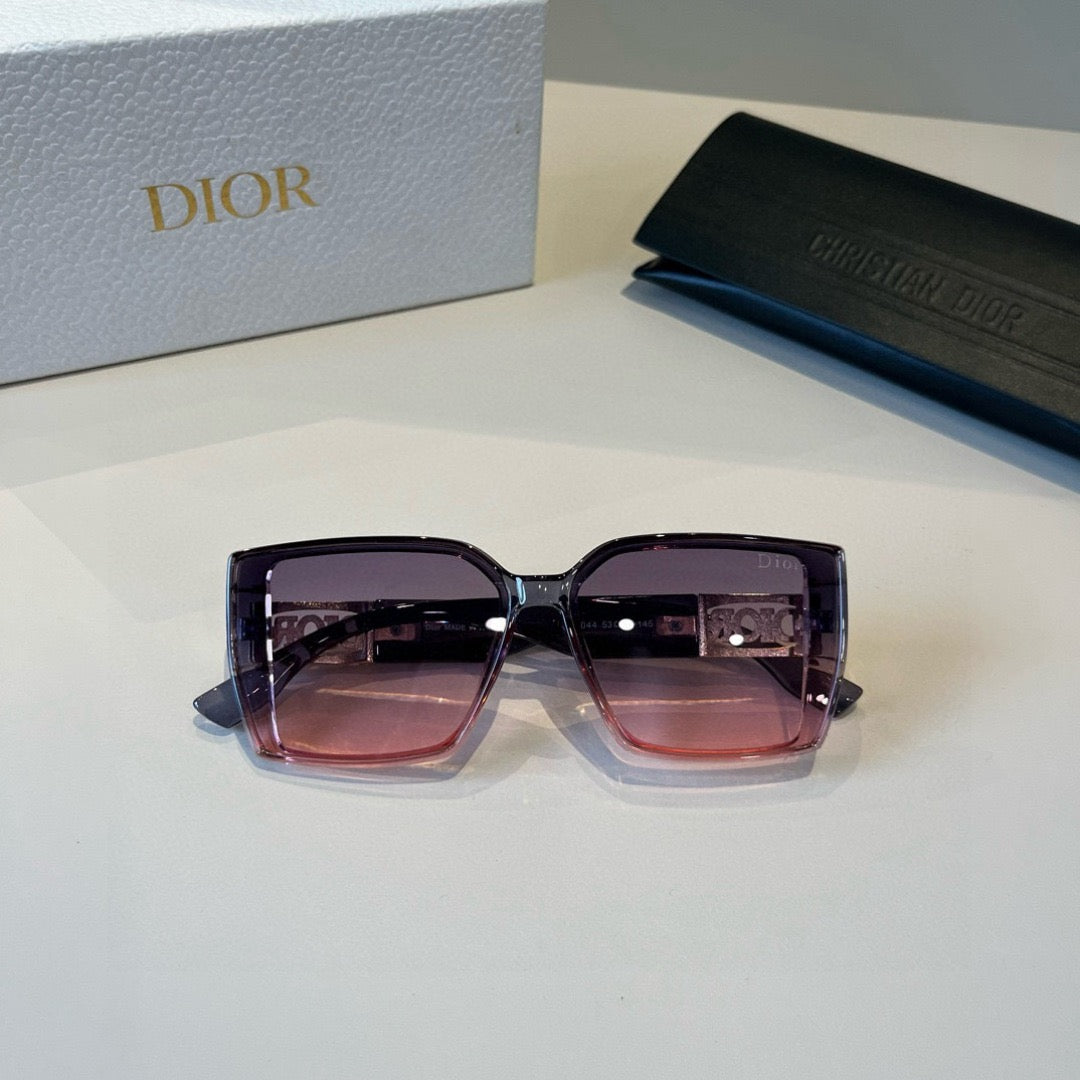Inspired Dior 58044 – Gradient Square Luxury Sunglasses (1:1 Mirror Quality)