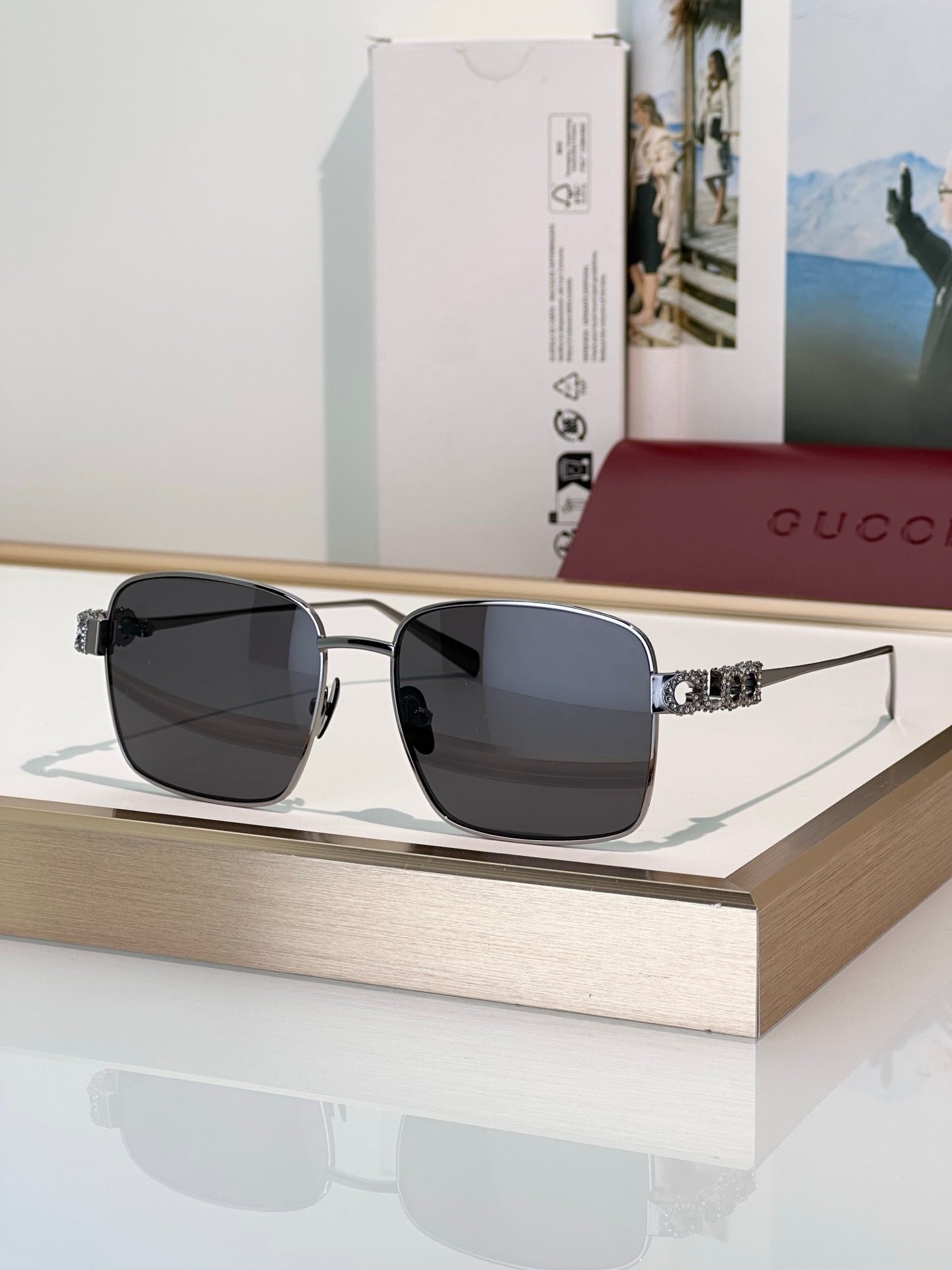 Inspired Gucci GG1937S – Crystal Logo Square Sunglasses (1:1 Mirror Quality)