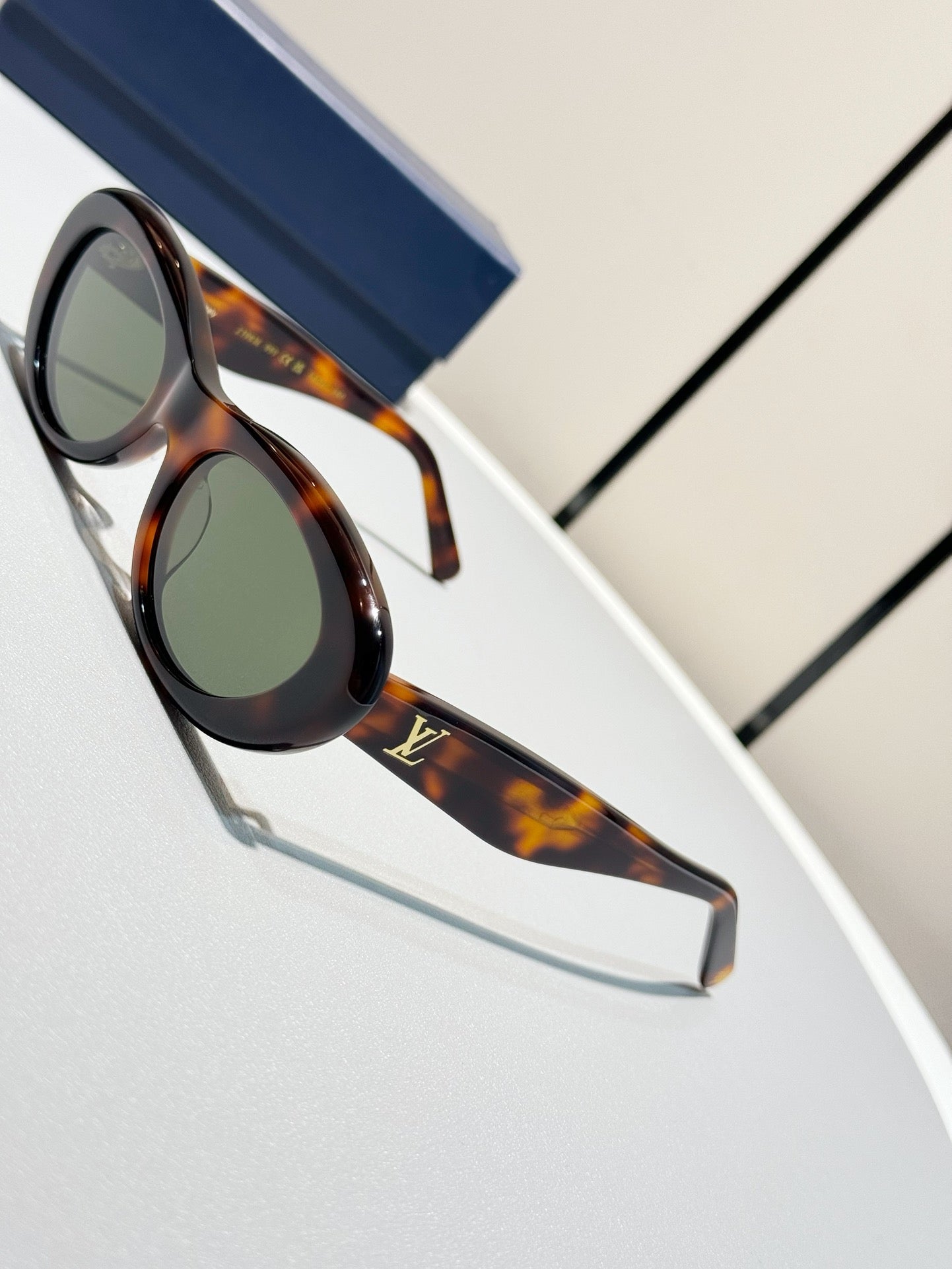 Inspired Louis Vuitton Z1983E – Oval Tortoiseshell Sunglasses (1:1 Mirror Quality)