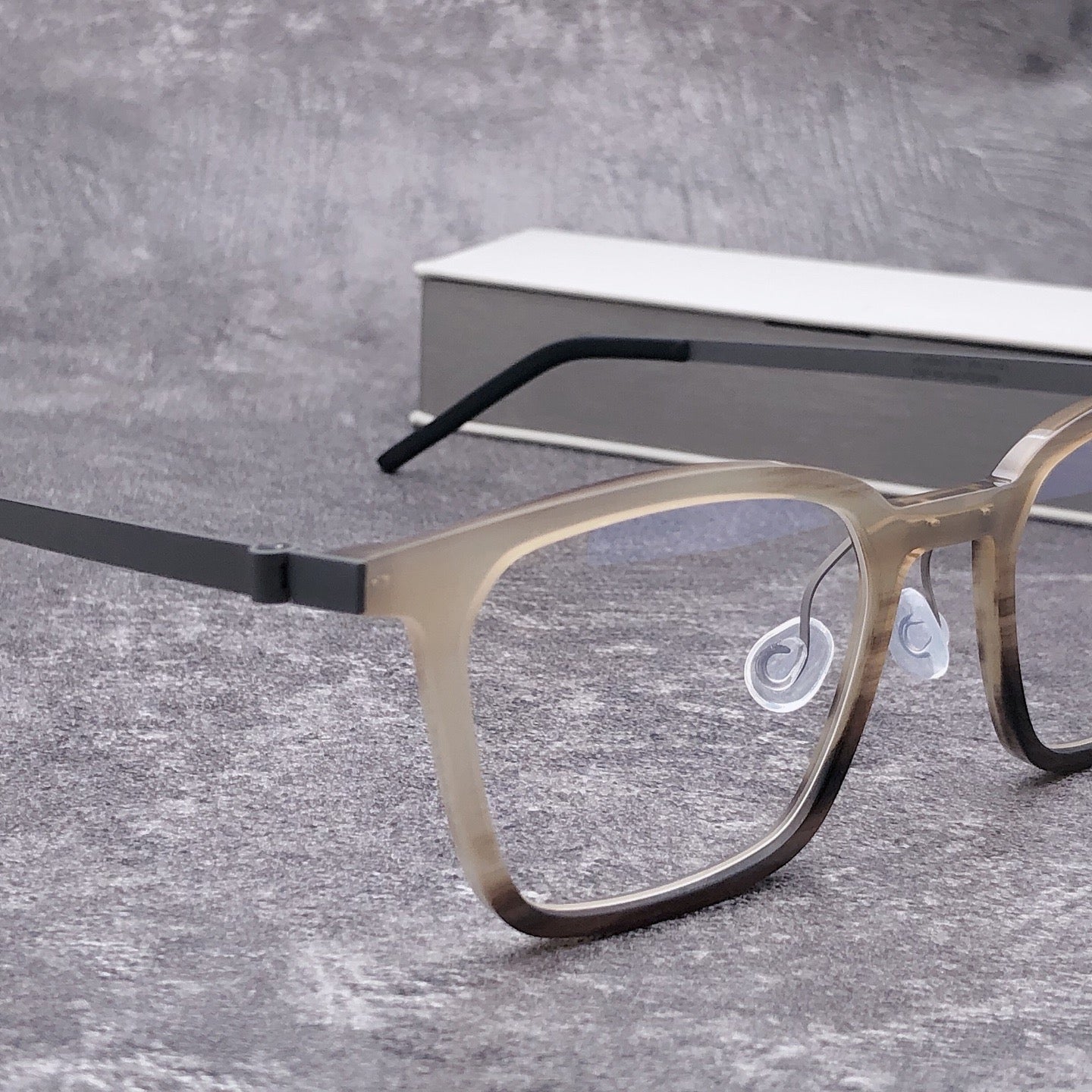 Inspired Lindberg 1860 – Buffalo Horn & Titanium Rectangle Eyeglasses (1:1 Mirror Quality)