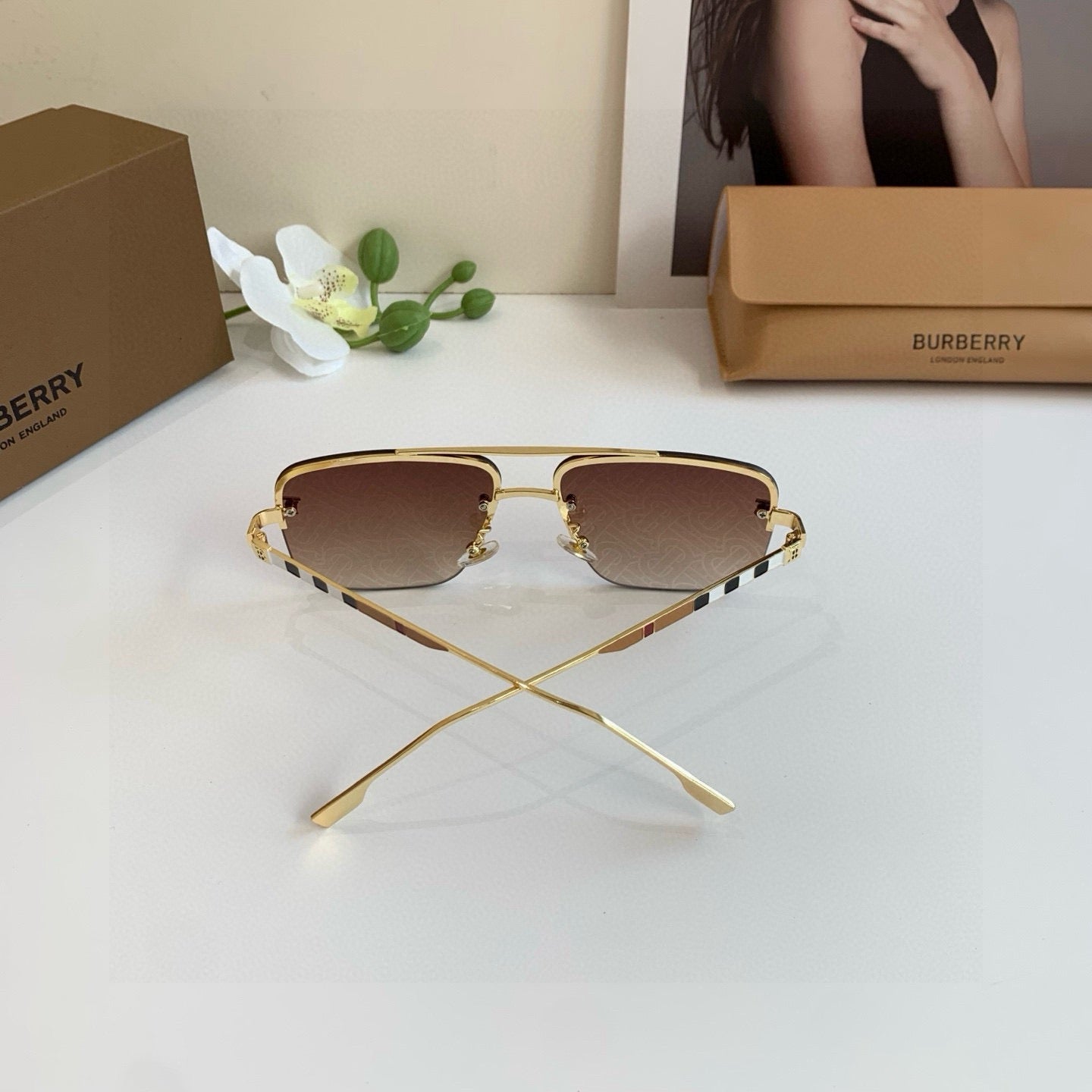 Inspired Burberry 2483 – Luxury Square Metal Sunglasses (1:1 Mirror Quality)- Brown Gradient