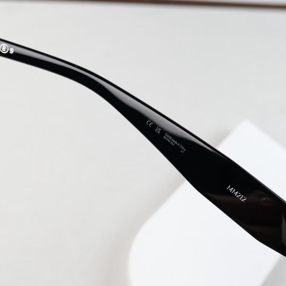 Inspired Gentle Monster x Maison Margeila MM212 01– Bold Rectangle Optical Glasses (1:1 Mirror Quality)