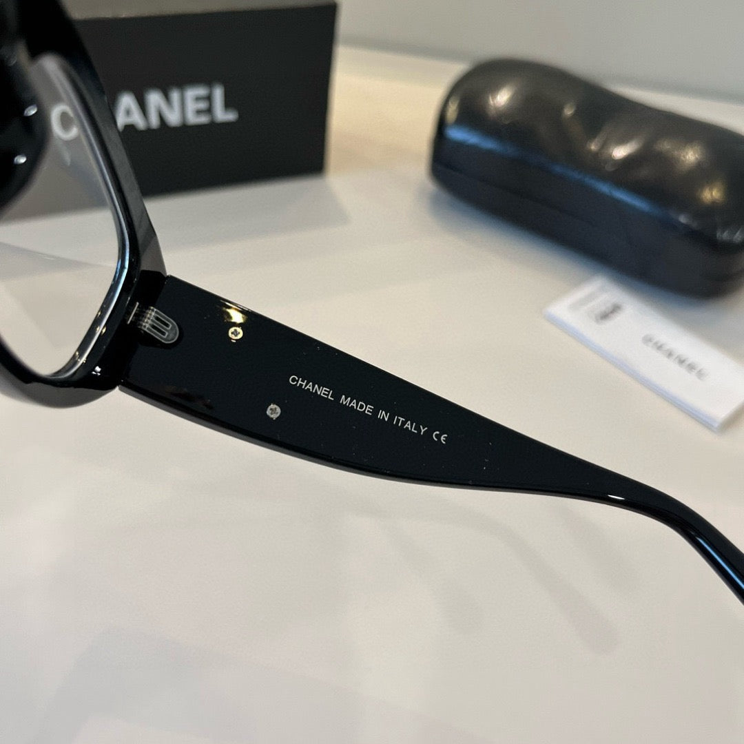 Inspired Chanel 5525 – Bold Rectangle Acetate Sunglasses (1:1 Mirror Quality)