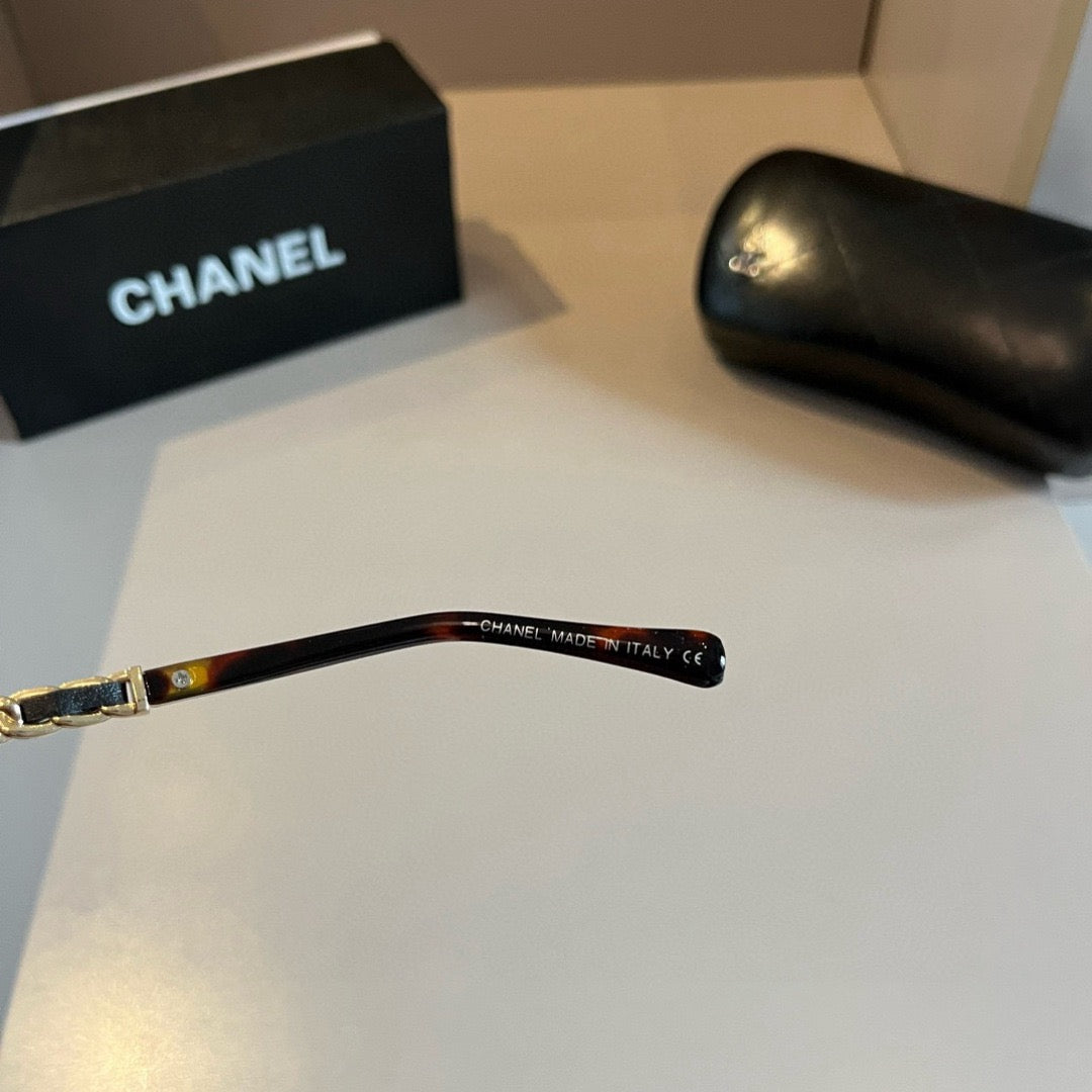 Chanel 2811 – Square Optical Eyeglasses with Signature Chain Temples (Inspired, 1:1 Mirror Quality)