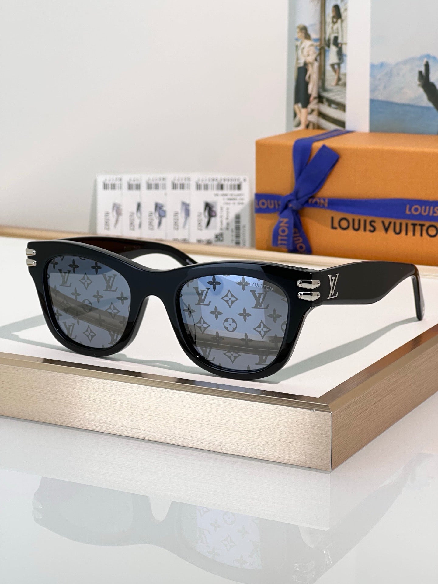 Louis Vuitton Z2927U – Monogram Lens Square Sunglasses (Inspired, 1:1 Mirror Quality)