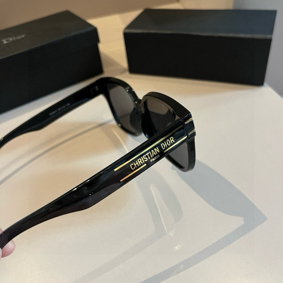 Inspired Dior D2304 – Oversized Monogram Square Sunglasses (1:1 Mirror Quality)