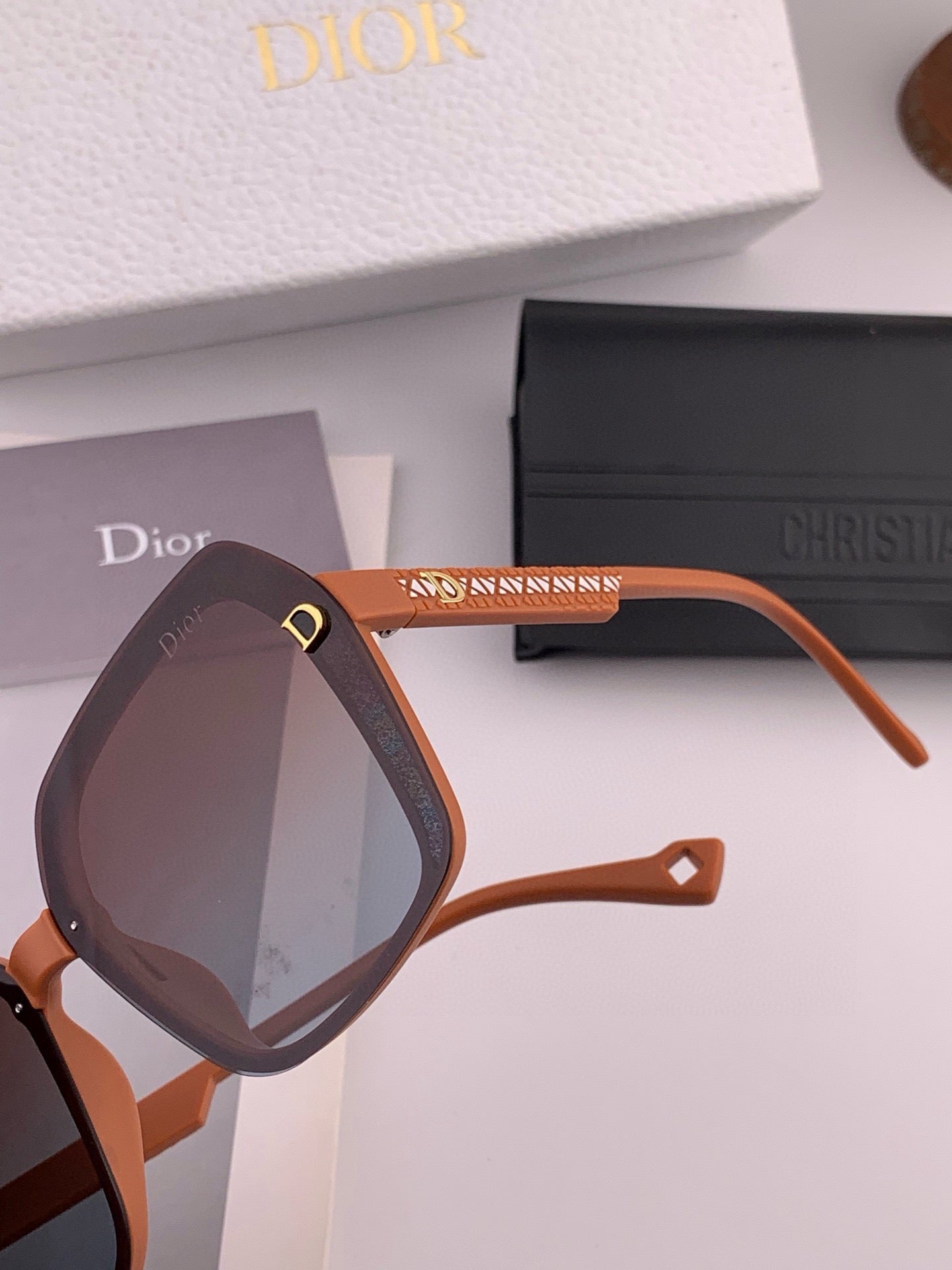 Inspired Dior CD6998 – Oversized Square Polarized Sunglasses (1:1 Mirror Quality)