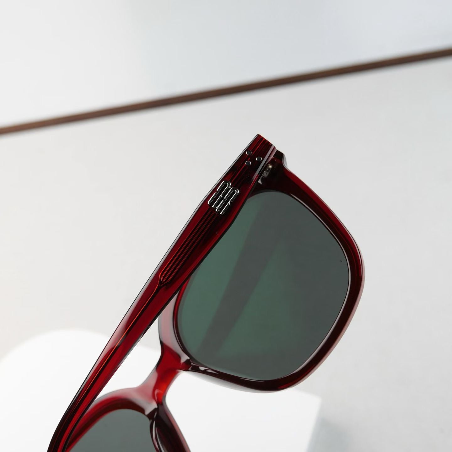 Gentle Monster Loloe RC3 – Translucent Red Square Sunglasses (Inspired, 1:1 Mirror Quality)