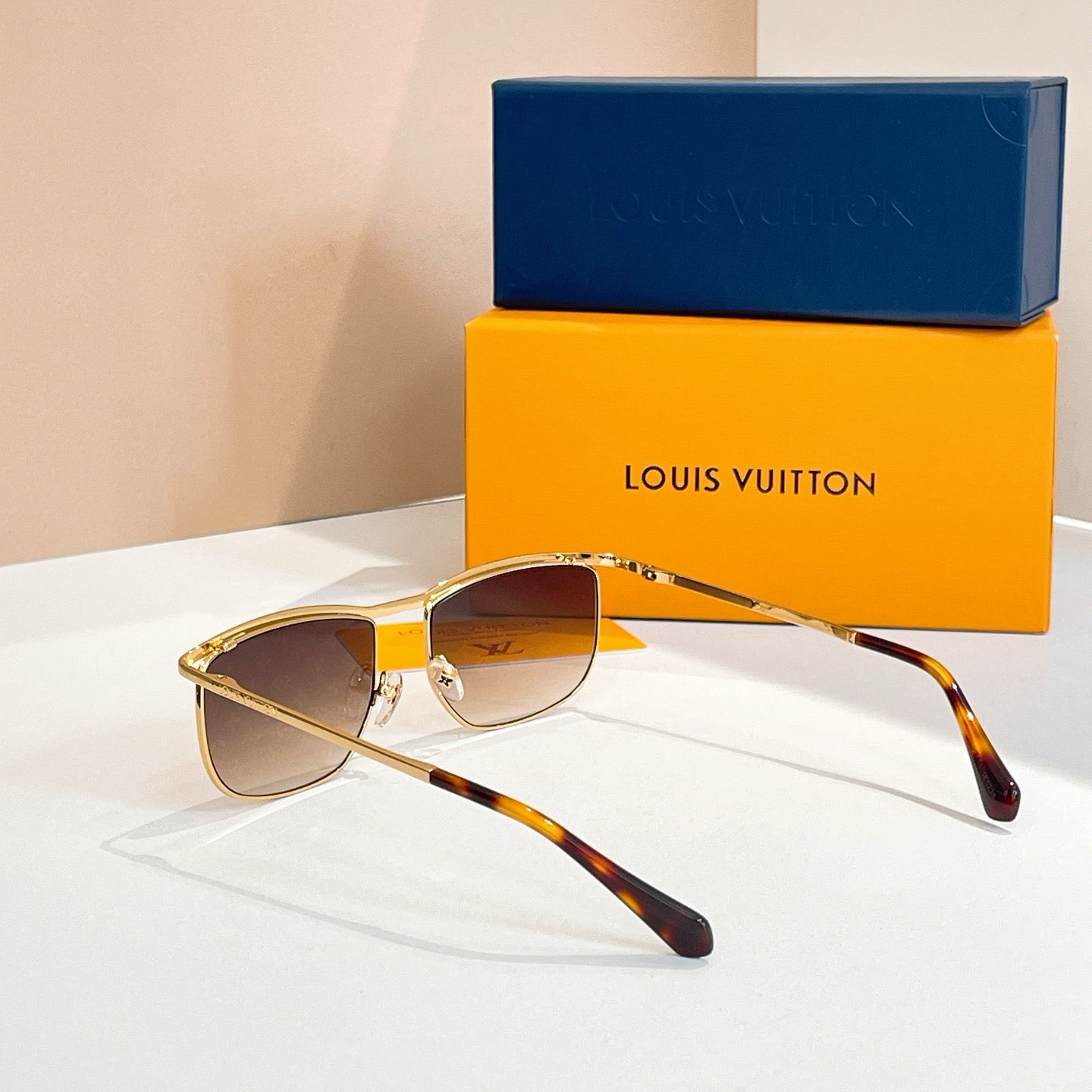 Louis Vuitton Z2788U – Luxury Square Metal Sunglasses (Inspired, 1:1 Mirror Quality)