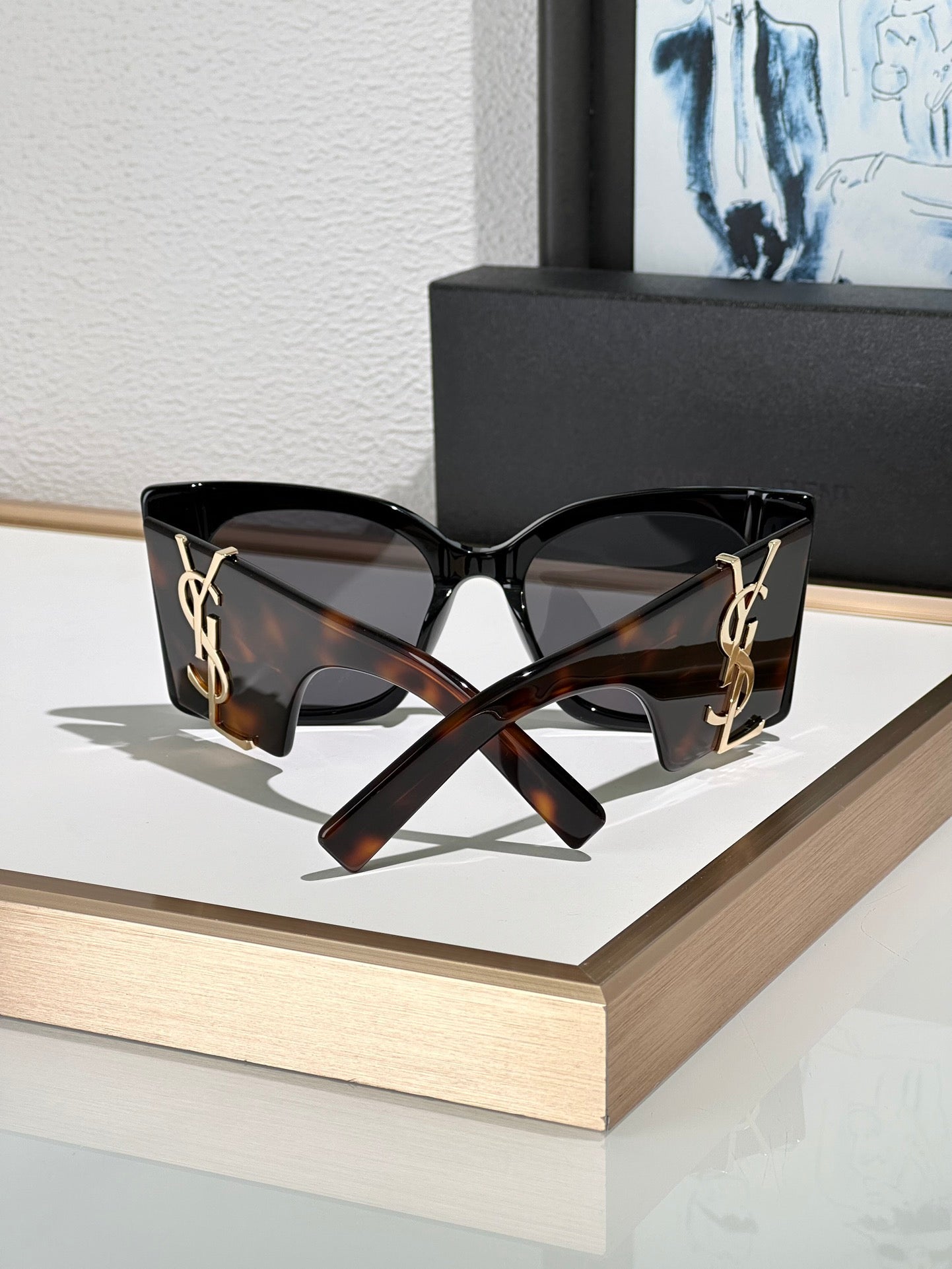 Inspired Saint Laurent SL M119F – Oversized Cat-Eye Sunglasses (1:1 Mirror Quality)