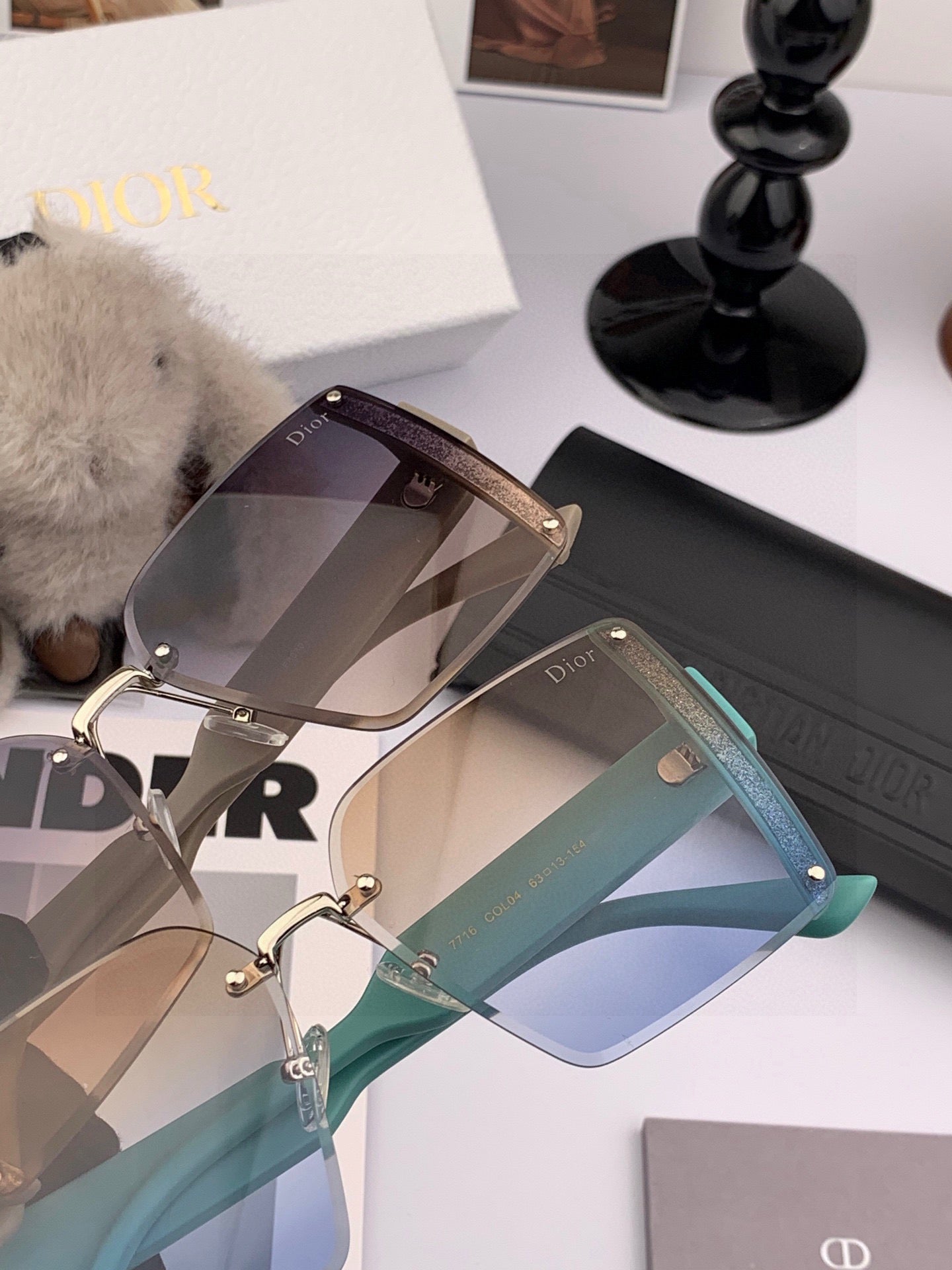 Inspired Dior CD1677 – Oversized Gradient Square Sunglasses (1:1 Mirror Quality)
