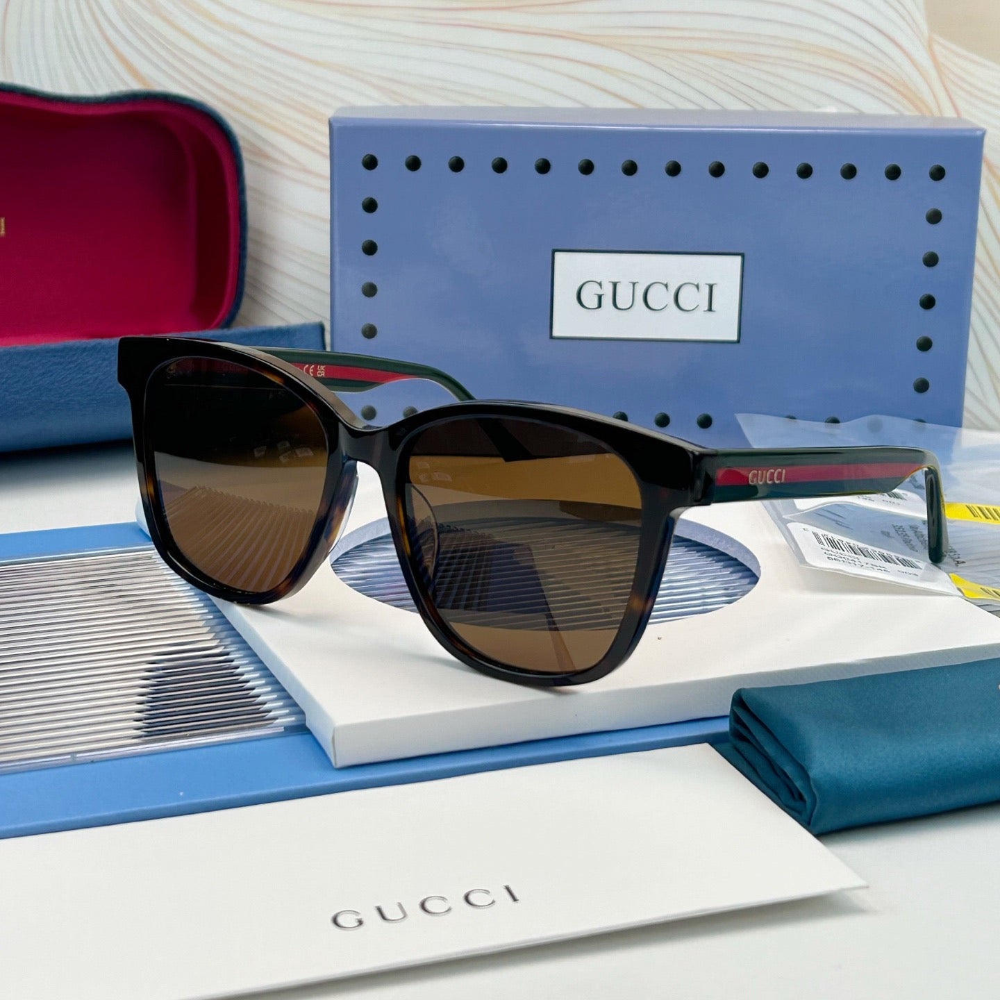 Inspired Gucci GG0417SK – Classic Square Unisex Sunglasses