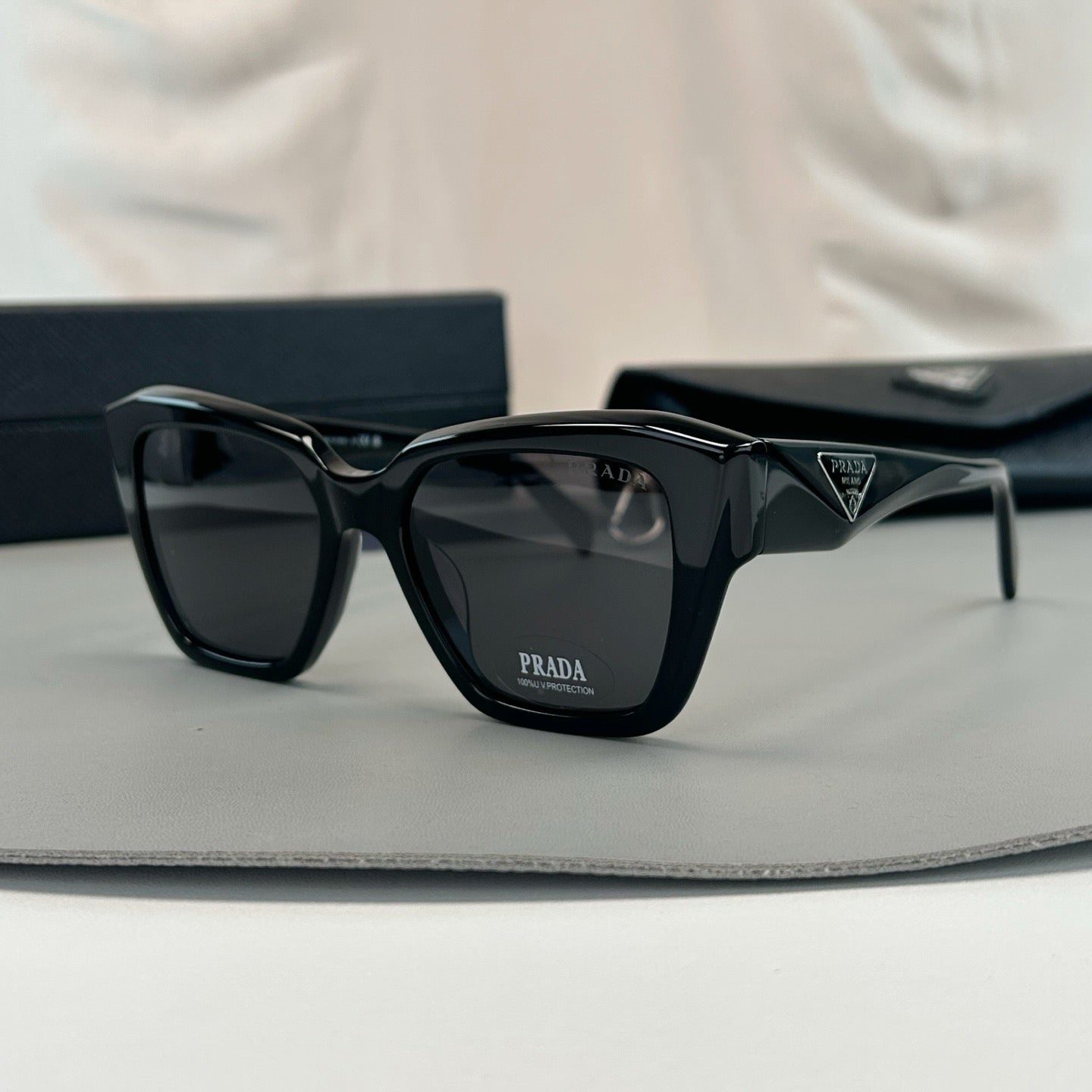Inspired Prada VPR09Z – Triangle-Temple Geometric Butterfly Sunglasses (1:1 Mirror Quality)