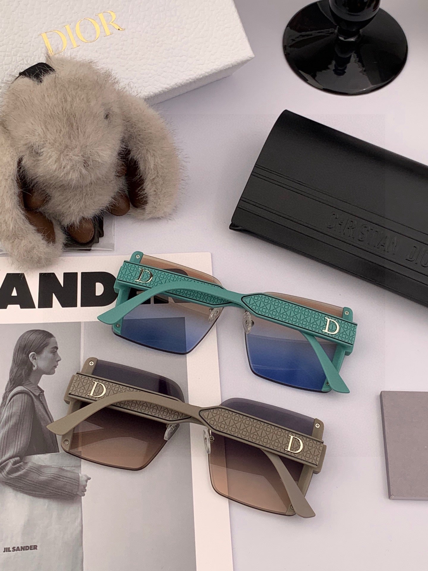Inspired Dior CD1677 – Oversized Gradient Square Sunglasses (1:1 Mirror Quality)