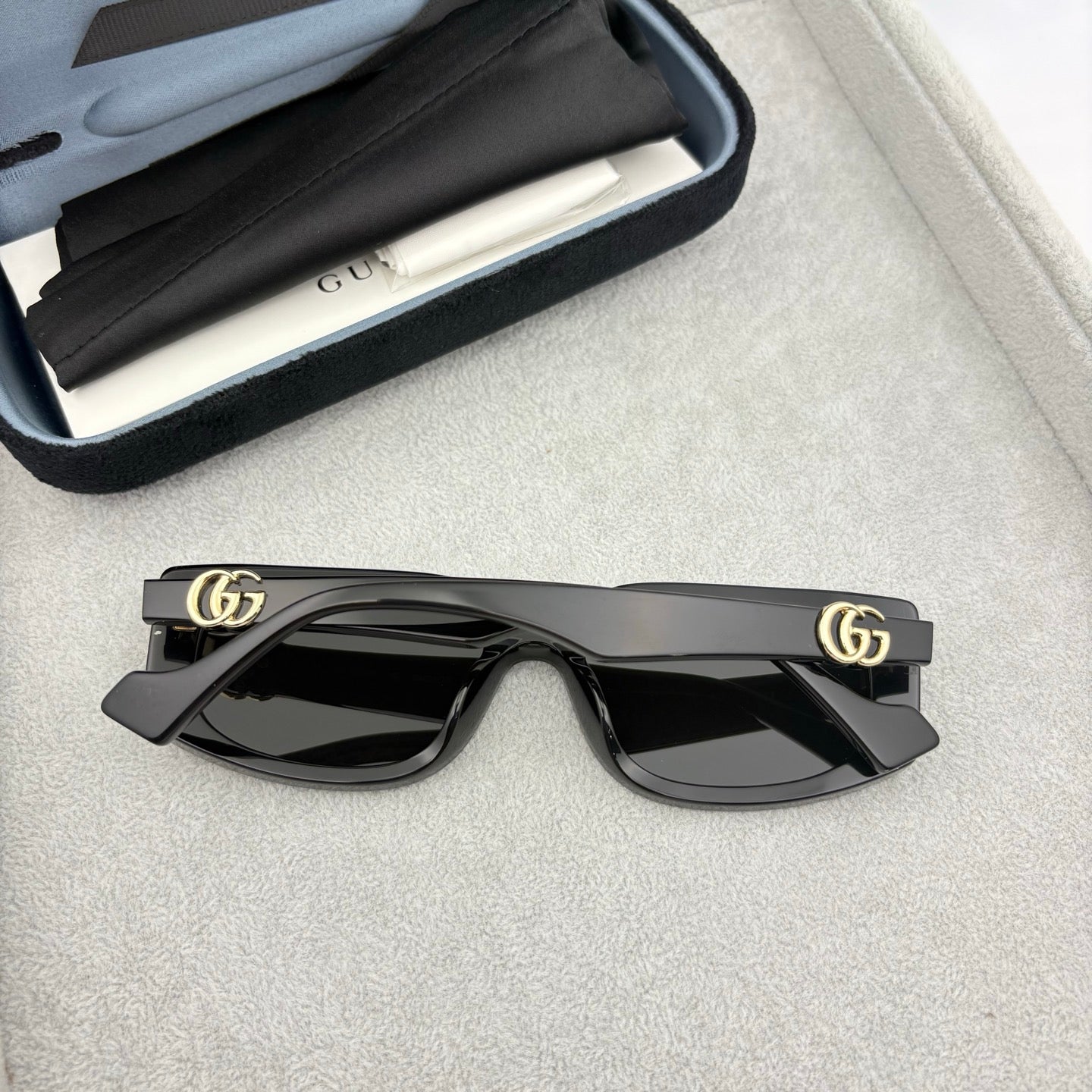 Gucci GG1534S Oversized Rectangular Sunglasses (Inspired, 1:1 Mirror Quality)