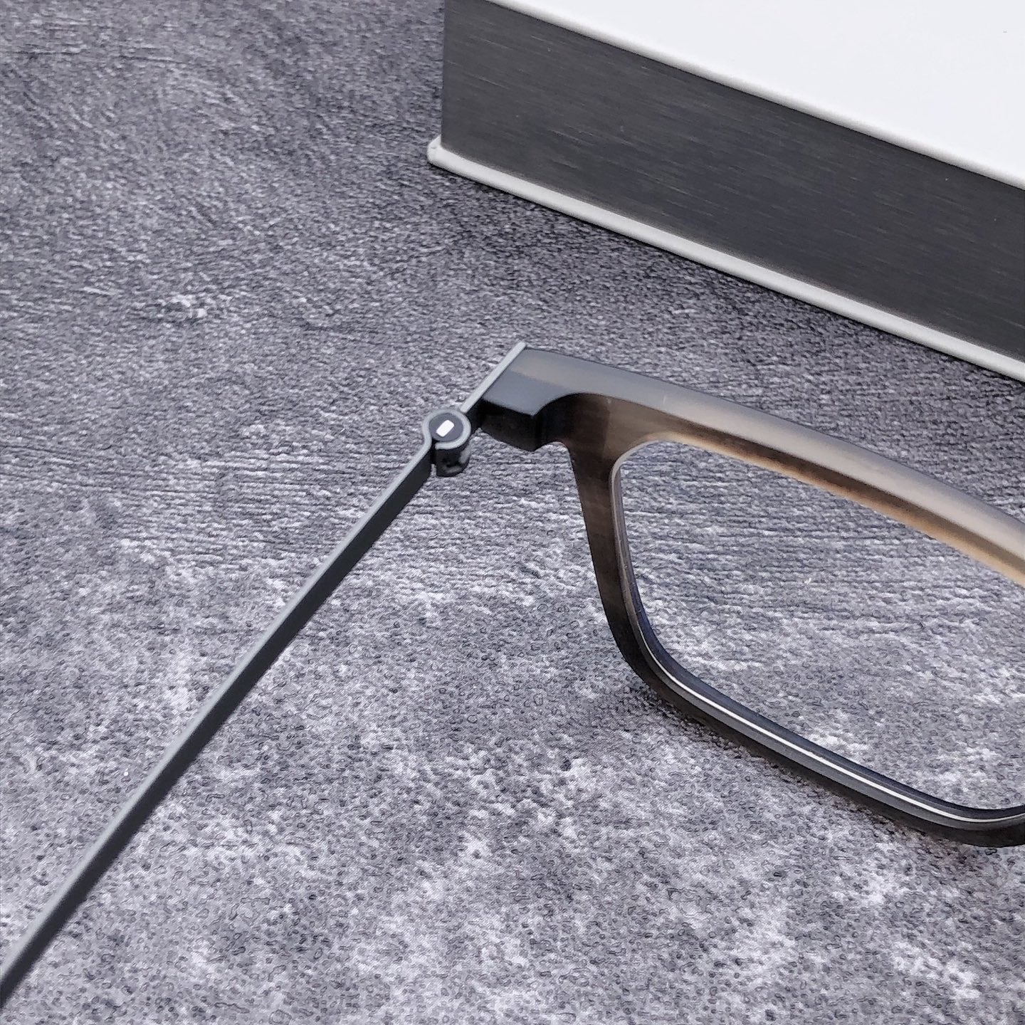 Inspired Lindberg 1860 – Buffalo Horn & Titanium Rectangle Eyeglasses (1:1 Mirror Quality)