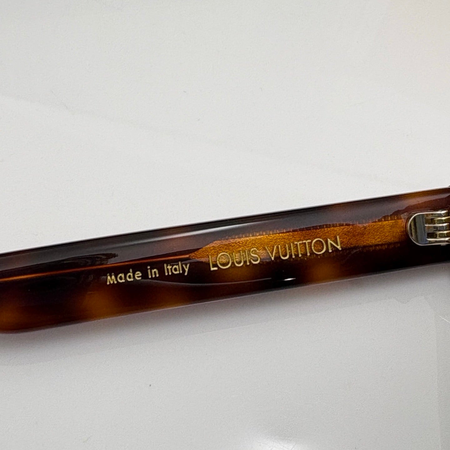Inspired Louis Vuitton Z2545U – Wayfarer-Style Sunglasses (1:1 Mirror Quality)