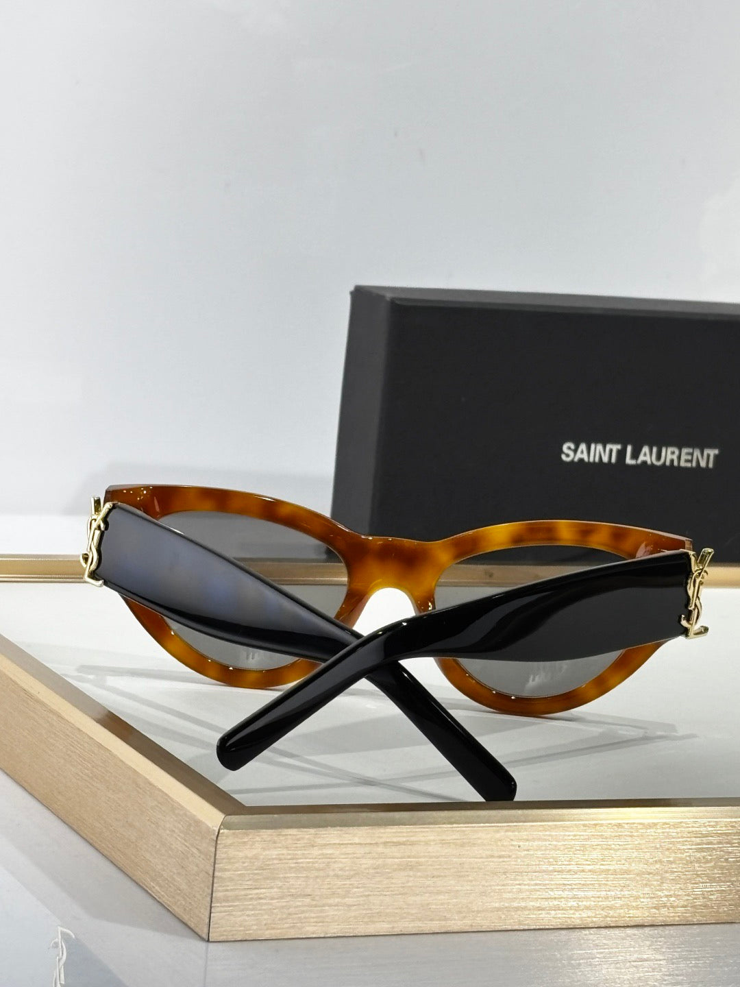 Inspired Saint Laurent SL M94 – Cat-Eye Logo Sunglasses (1:1 Mirror Quality)Tortoiseshell