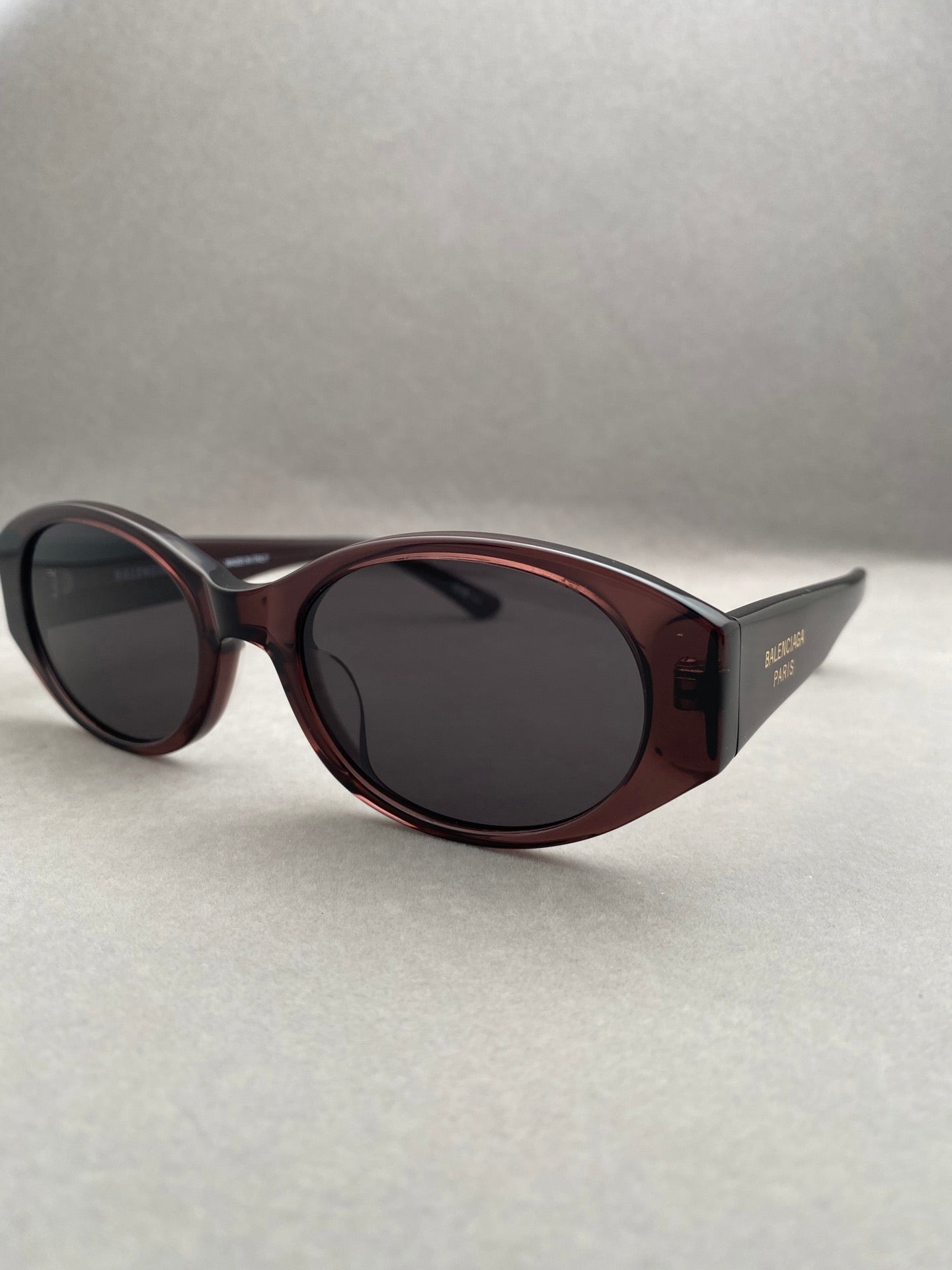 Inspired Balenciaga BB0369S – Retro Oval Sunglasses (1:1 Mirror Quality)- Wine Red