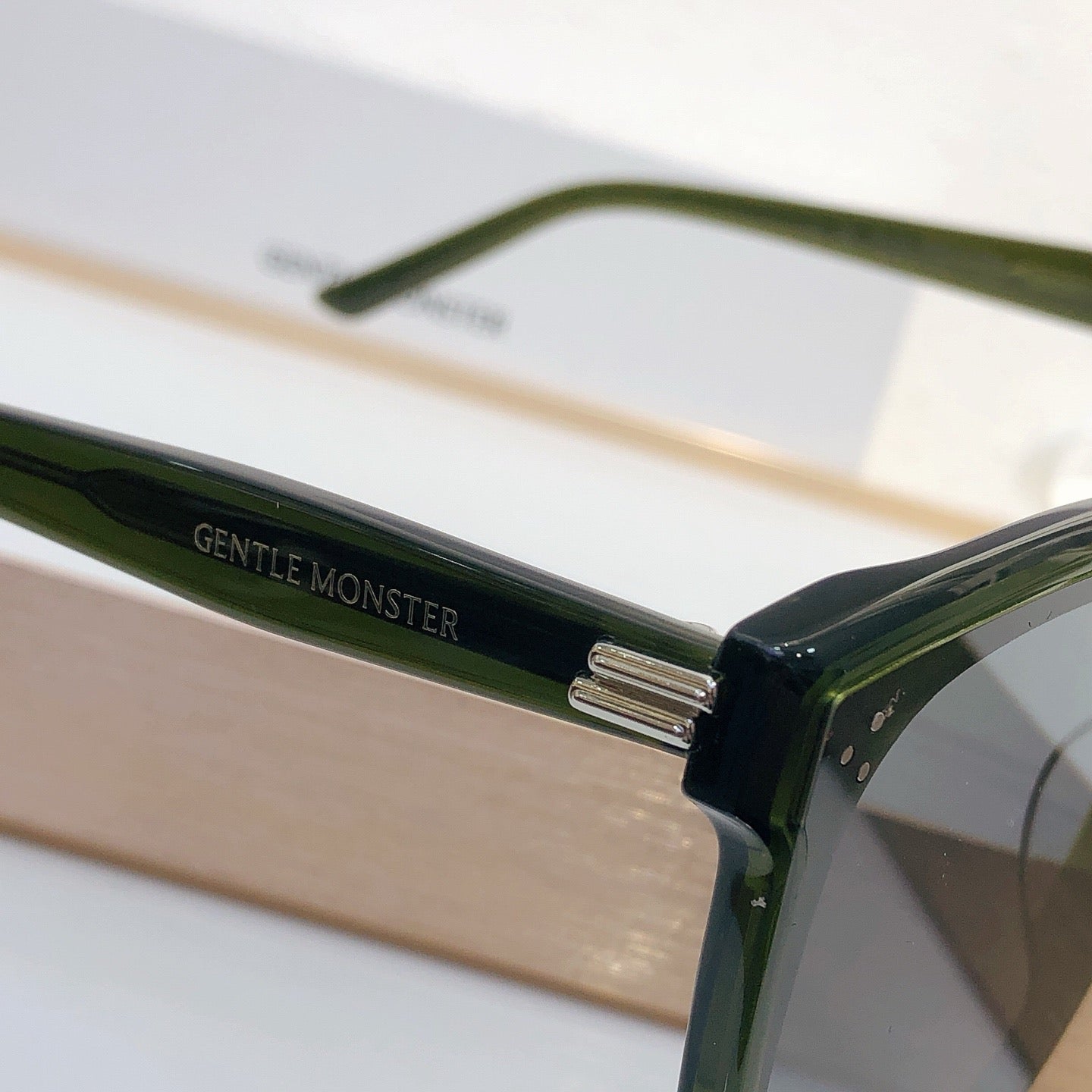 Gentle Monster New Her – Oversized Square Sunglasses (1:1 Mirror Quality)
