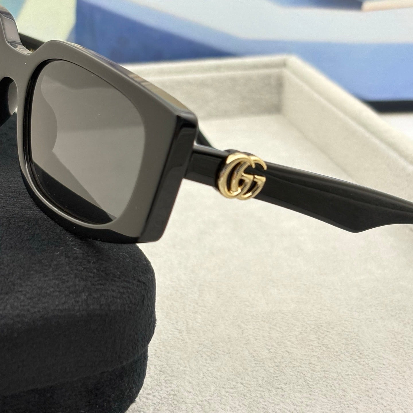 Gucci GG1534S Oversized Rectangular Sunglasses (Inspired, 1:1 Mirror Quality)