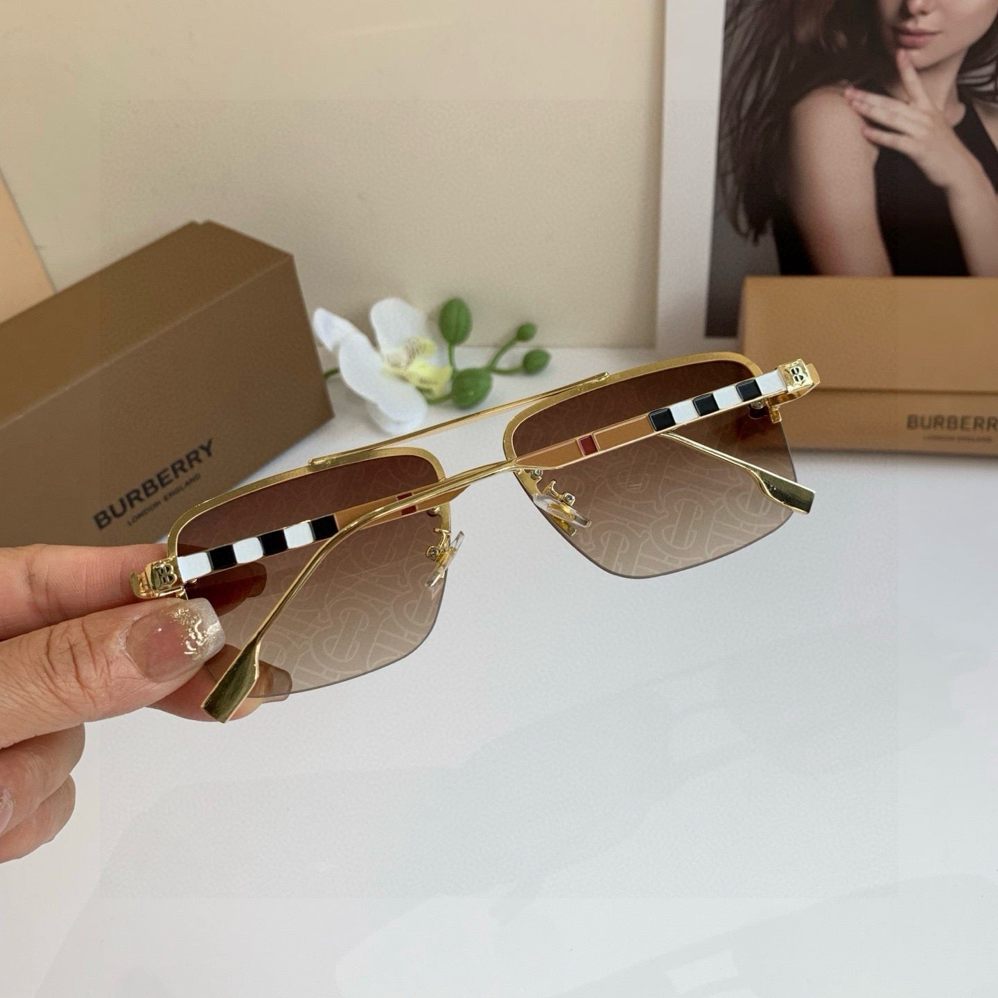 Inspired Burberry 2483 – Luxury Square Metal Sunglasses (1:1 Mirror Quality)- Brown Gradient