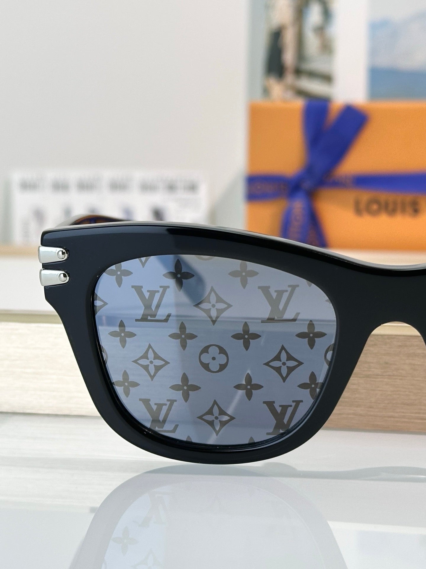 Louis Vuitton Z2927U – Monogram Lens Square Sunglasses (Inspired, 1:1 Mirror Quality)