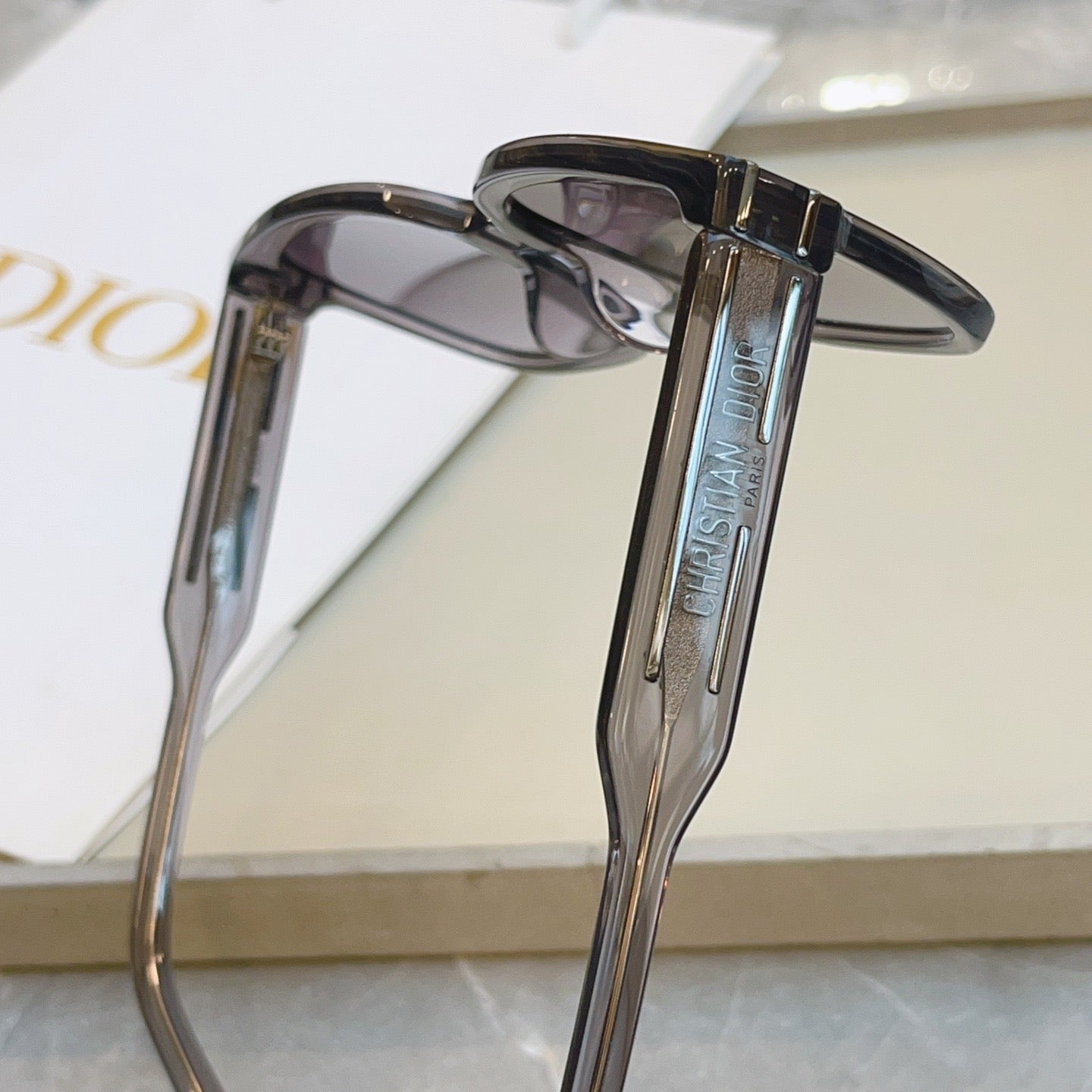 Inspired Dior Signature S7F – Oversized Square Sunglasses (1:1 Mirror Quality)