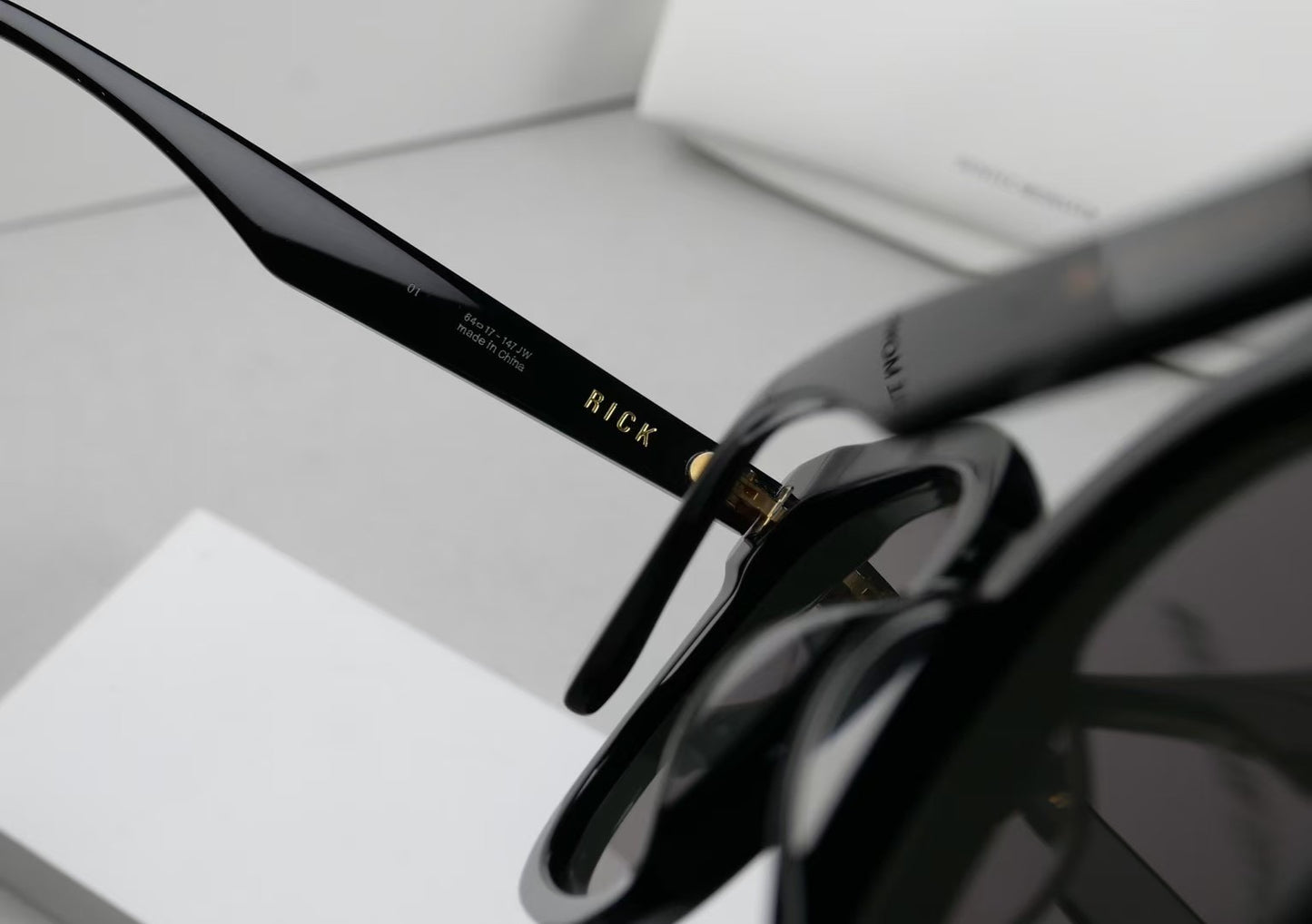 Inspired Gentle Monster Rick 01 – Bold Square Sunglasses (1:1 Mirror Quality)