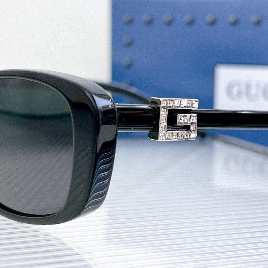 Inspired Gucci GG1685 – Cat-Eye Eyeglasses with Crystal Logo