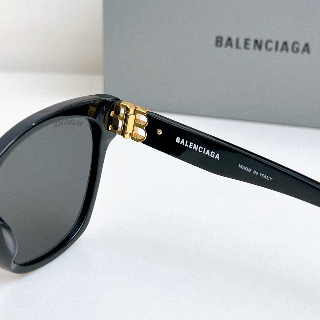 Inspired Balenciaga BB0102SA – Black Square Sunglasses with Gold Logo Hinges (1:1 Mirror Quality)