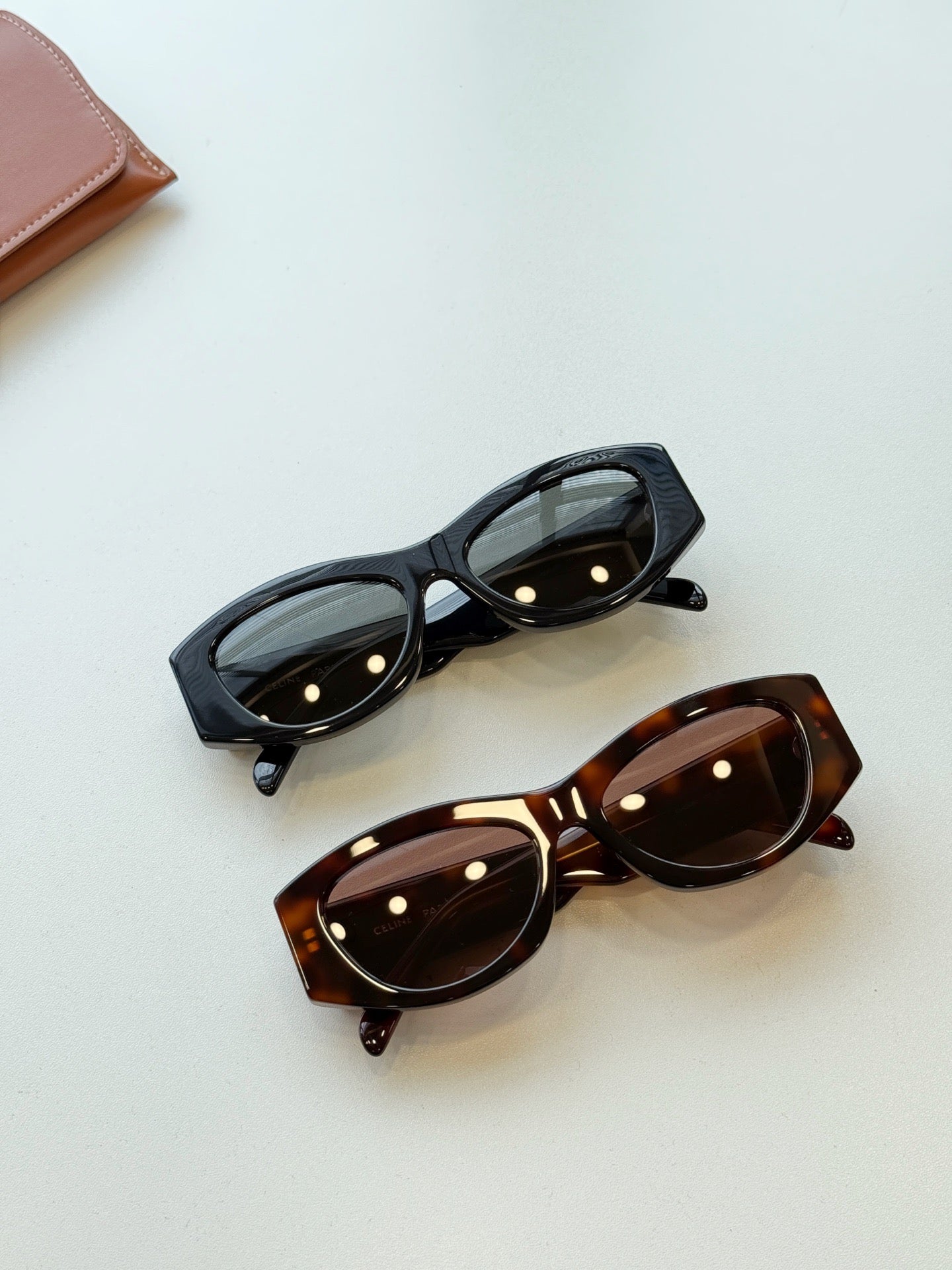 Inspired CELINE CL40380U – Oversized Rectangle Sunglasses (1:1 Mirror Quality)