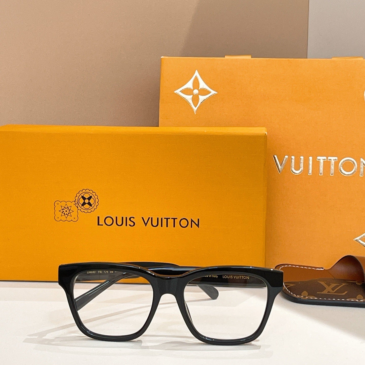 Louis Vuitton Z2464U – Bold Square Optical Eyeglasses (Inspired, 1:1 Mirror Quality)