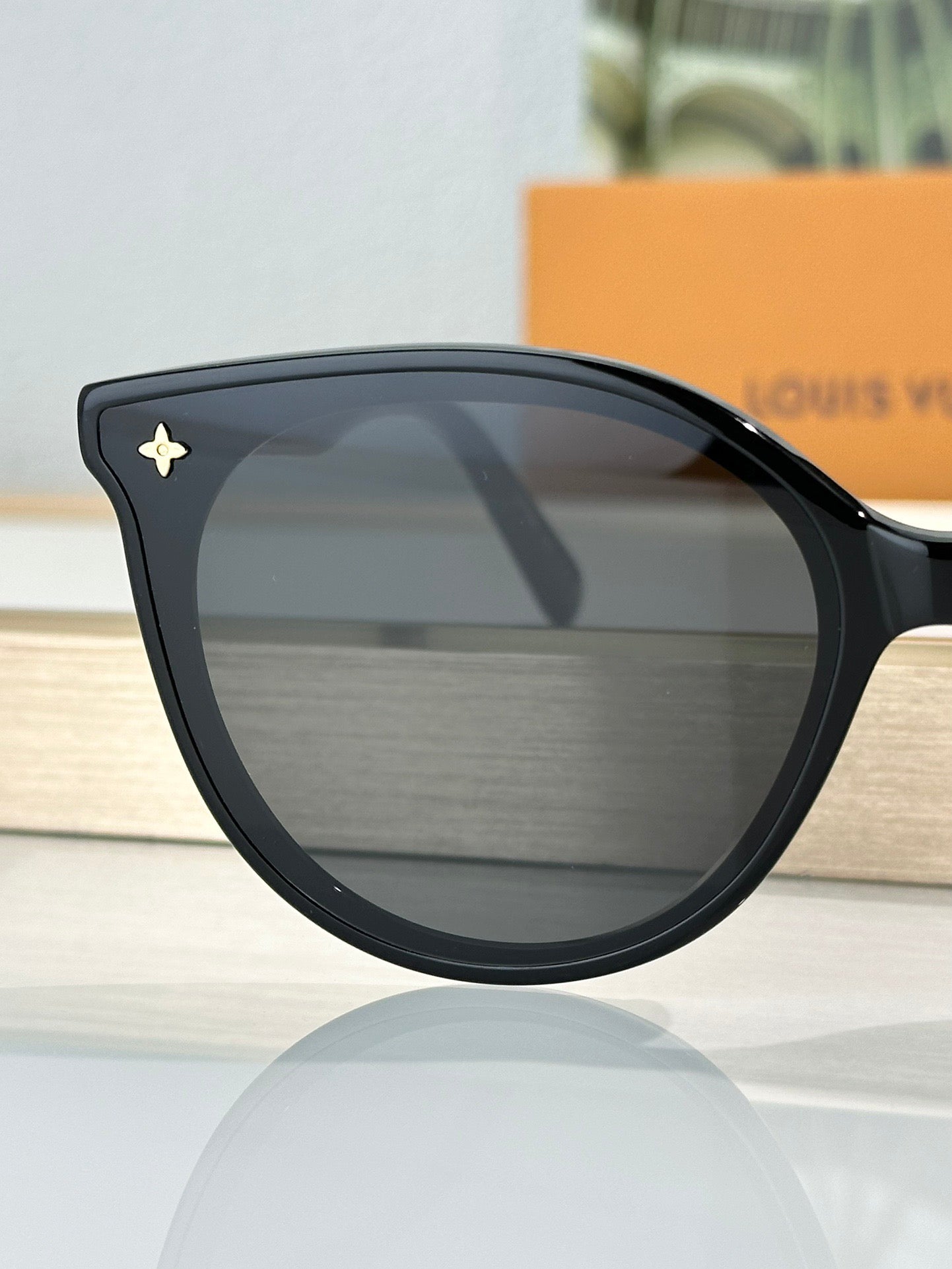 Z2130U Sunglasses - Inspired by Louis Vuitton style (1:1 Mirror Quality)