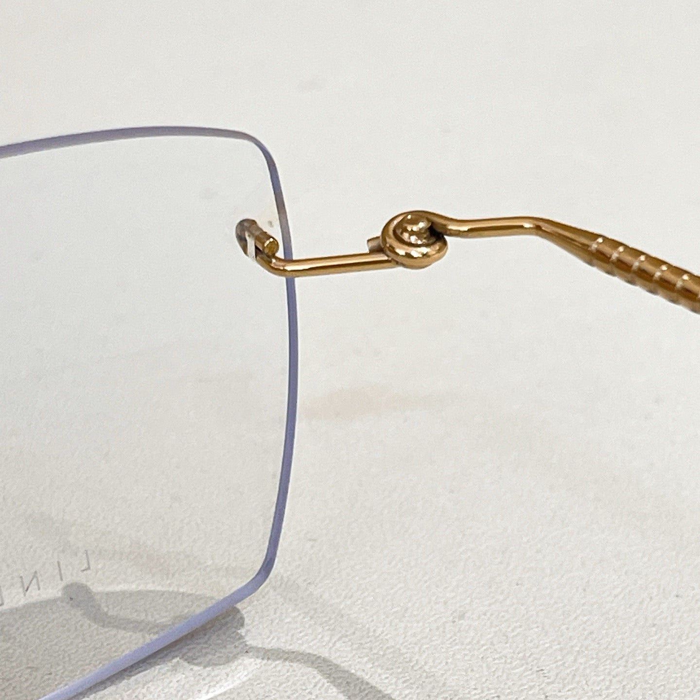 Inspired Lindberg 2422 – Rimless Titanium Eyeglasses (1:1 Mirror Quality, 18K Finish)