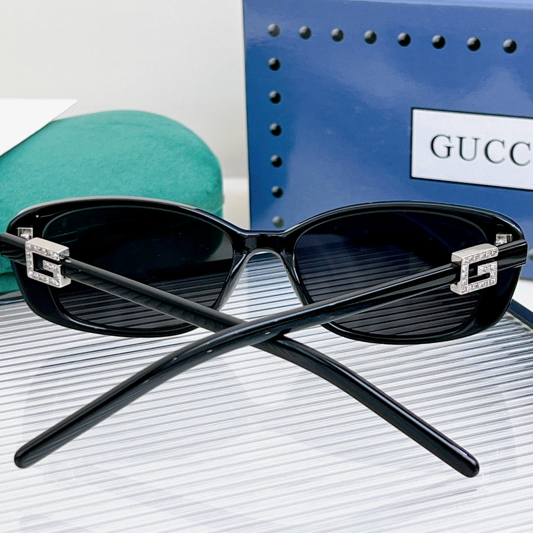 Inspired Gucci GG1685 – Cat-Eye Eyeglasses with Crystal Logo