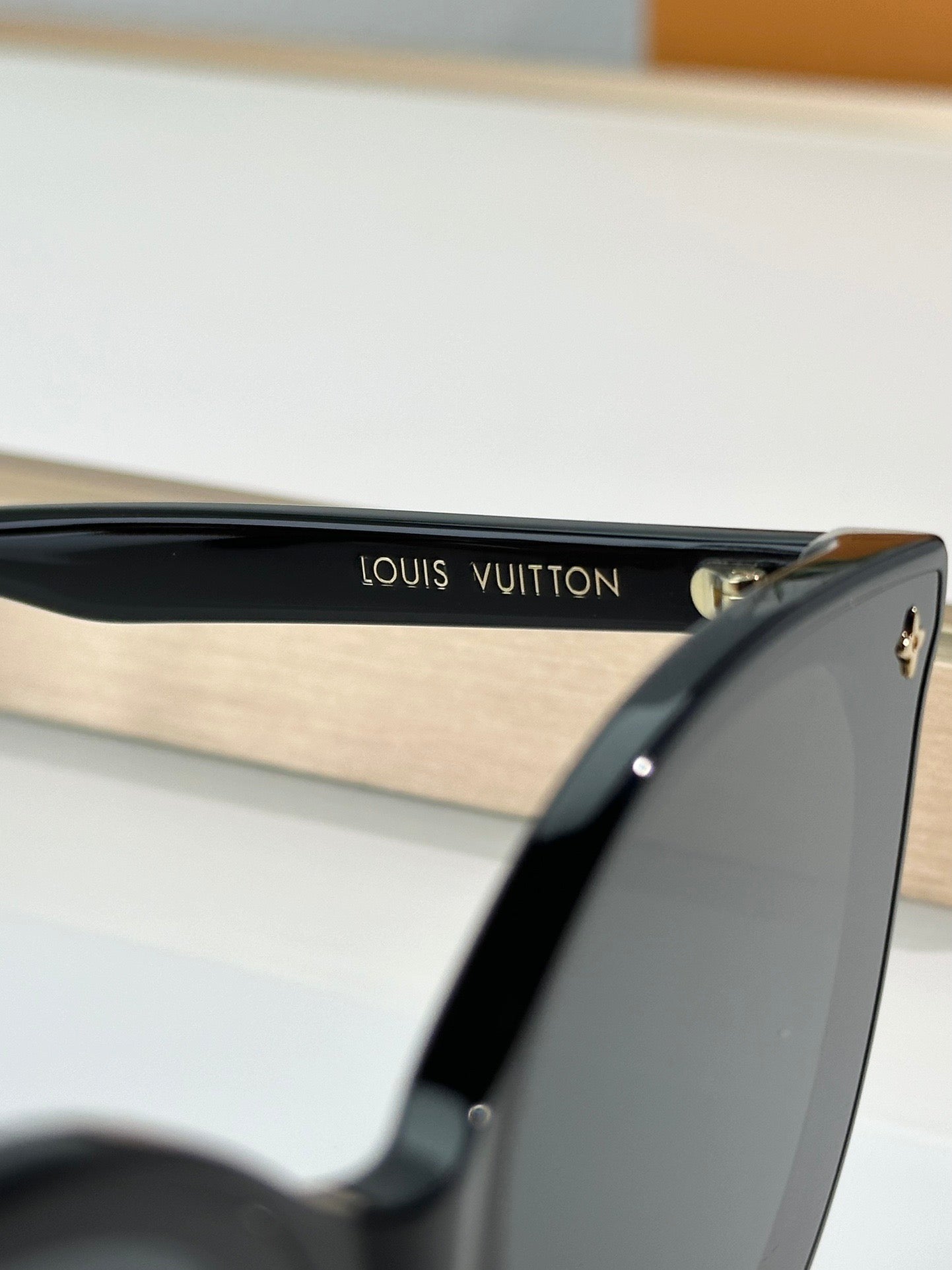 Z2130U Sunglasses - Inspired by Louis Vuitton style (1:1 Mirror Quality)
