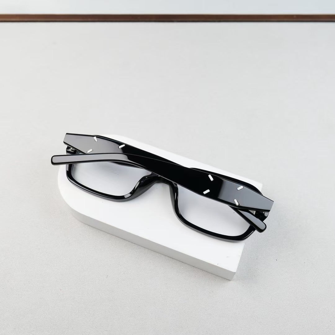 Inspired Gentle Monster x Maison Margeila MM212 01– Bold Rectangle Optical Glasses (1:1 Mirror Quality)
