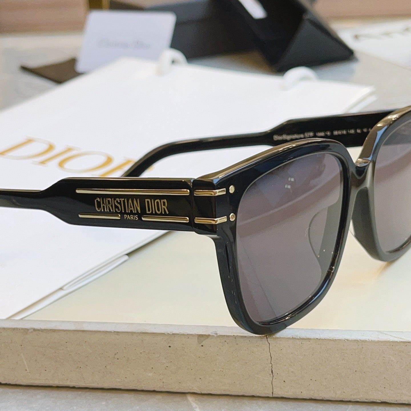Inspired Dior Signature S7F – Oversized Square Sunglasses (1:1 Mirror Quality)- black
